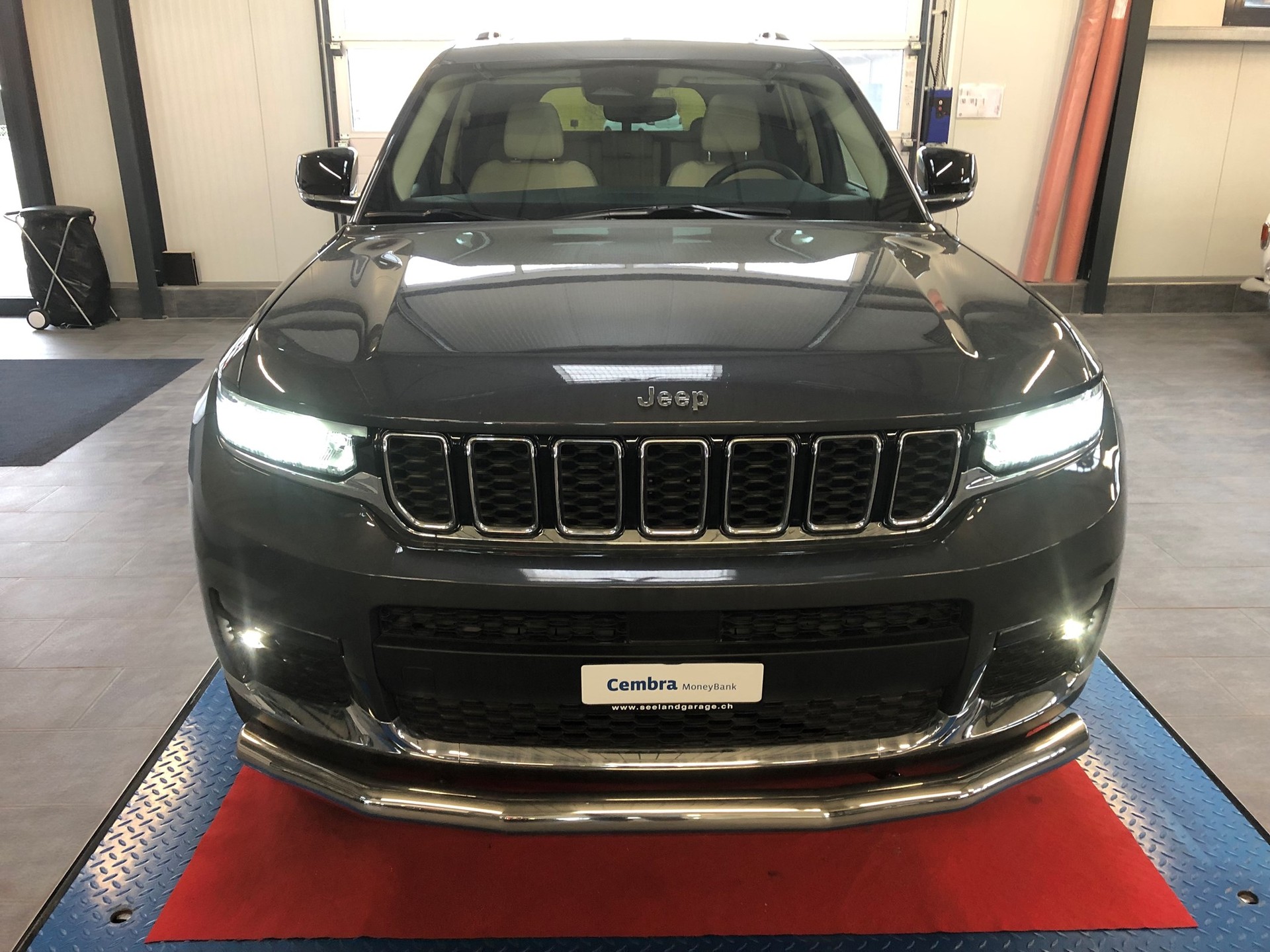 JEEP Grand Cherokee 3.6-V6 LIMITED AWD 4x4 Lang-showroom-element-3
