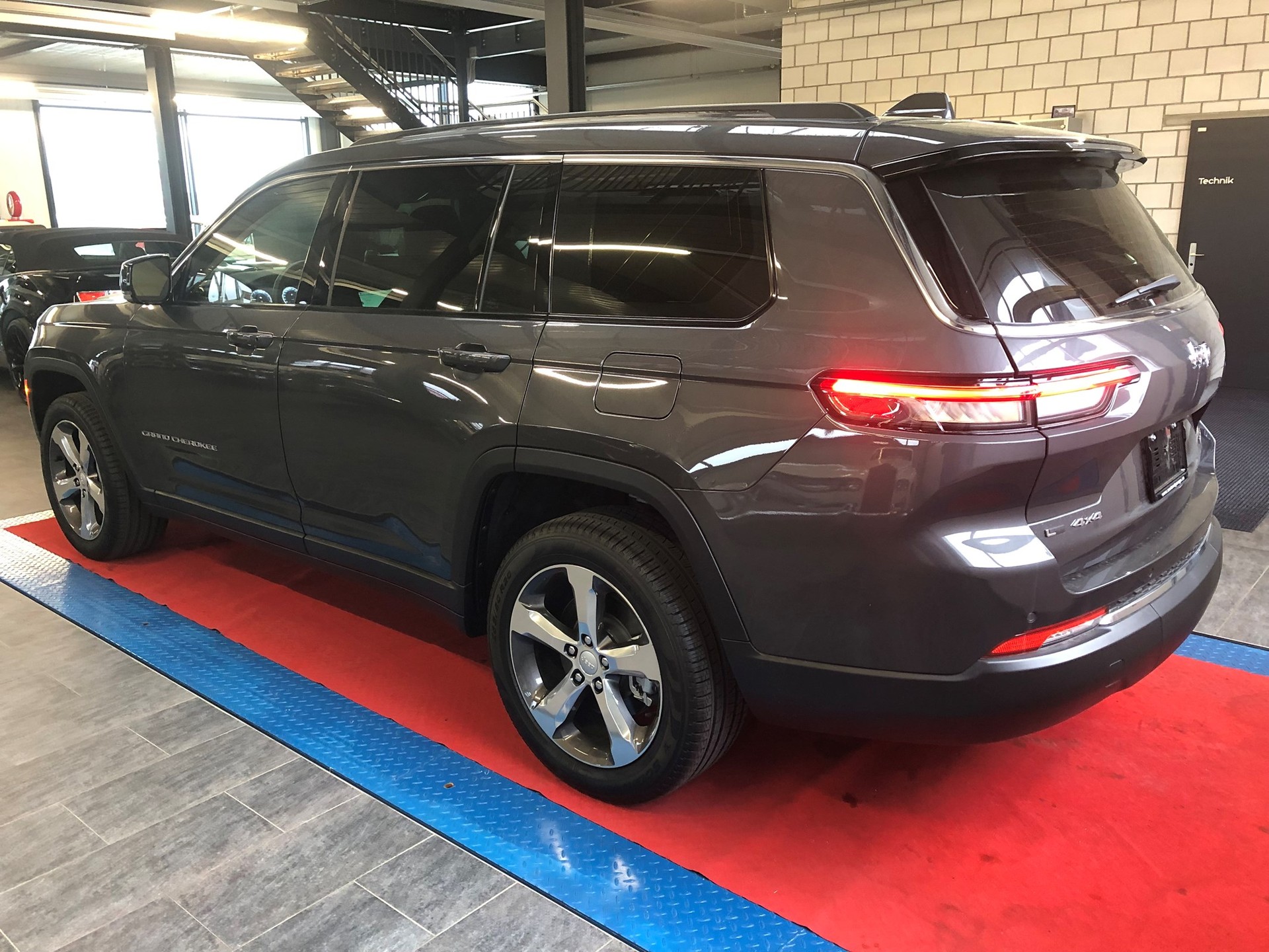 JEEP Grand Cherokee 3.6-V6 LIMITED AWD 4x4 Lang-image-6