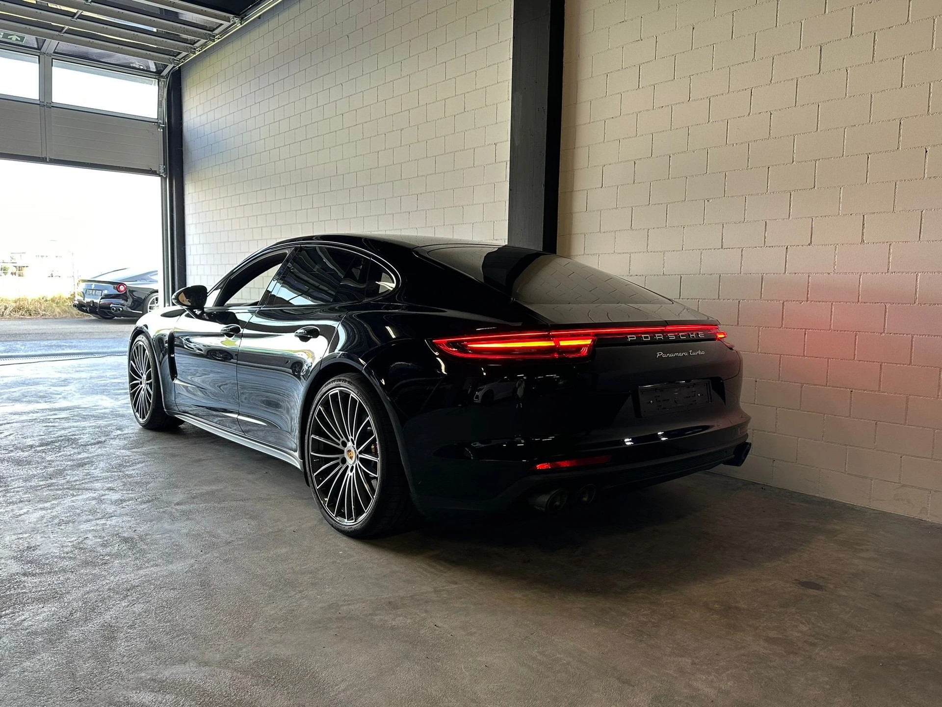 PORSCHE Panamera Turbo PDK Traumausstattung mit TECHART-Umbau 640 PS / 900 NM-showroom-element-2