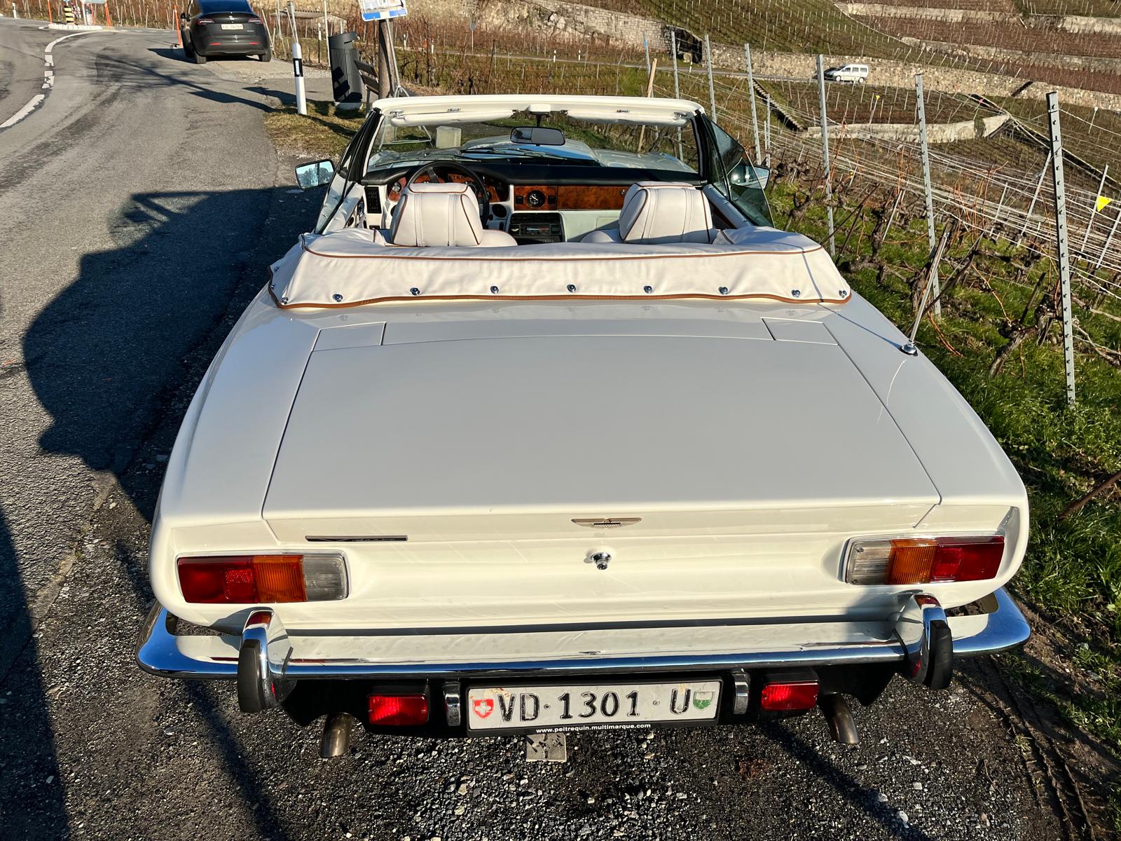 ASTON MARTIN V8 Volante-image-8