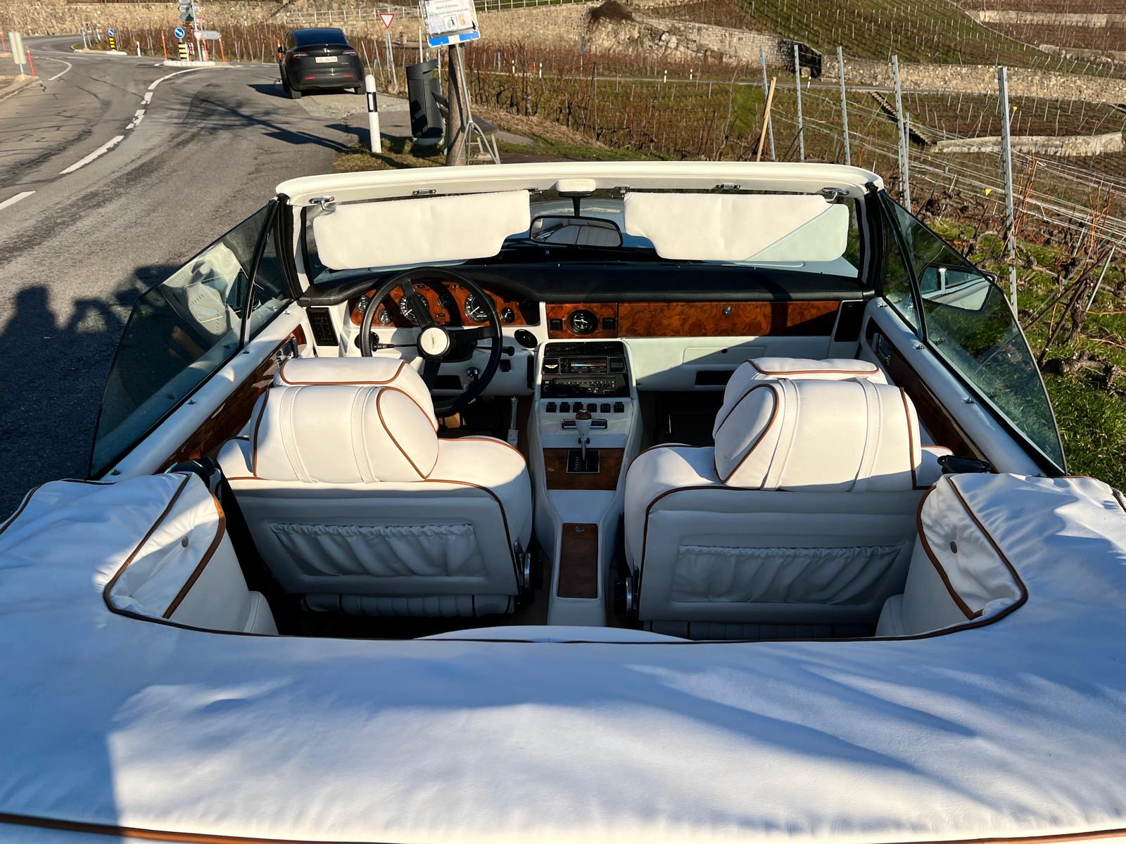 ASTON MARTIN V8 Volante-image-7