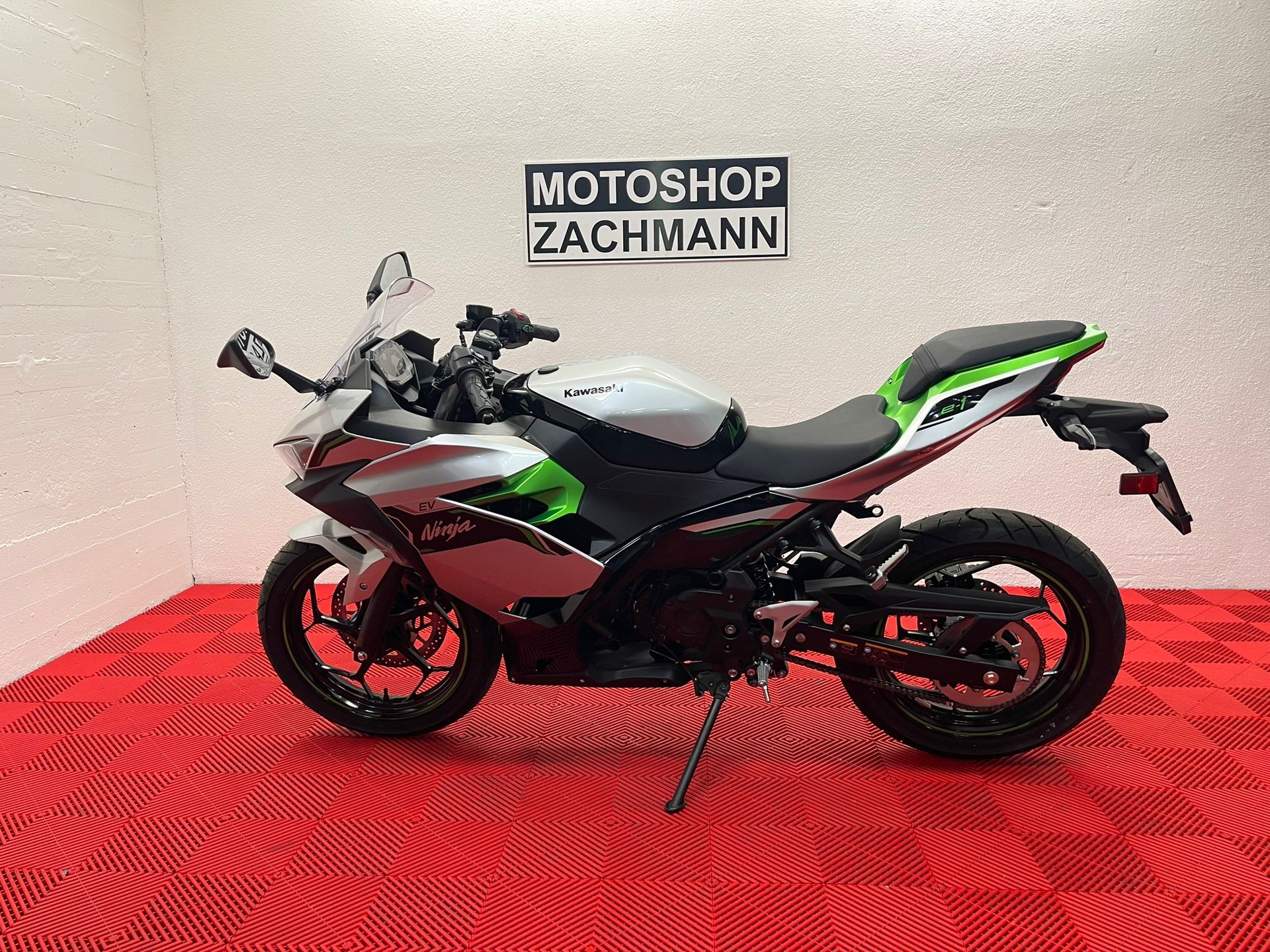 KAWASAKI Ninja E-1-image-3