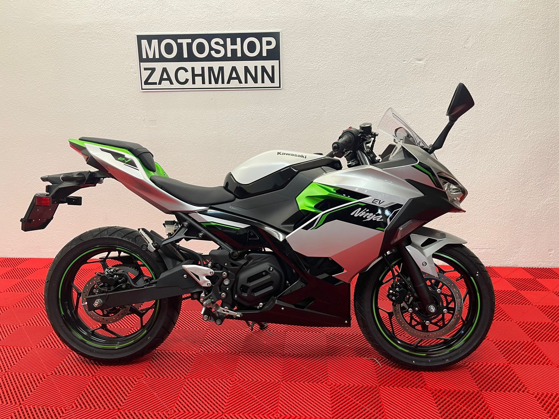 KAWASAKI Ninja E-1-image-0