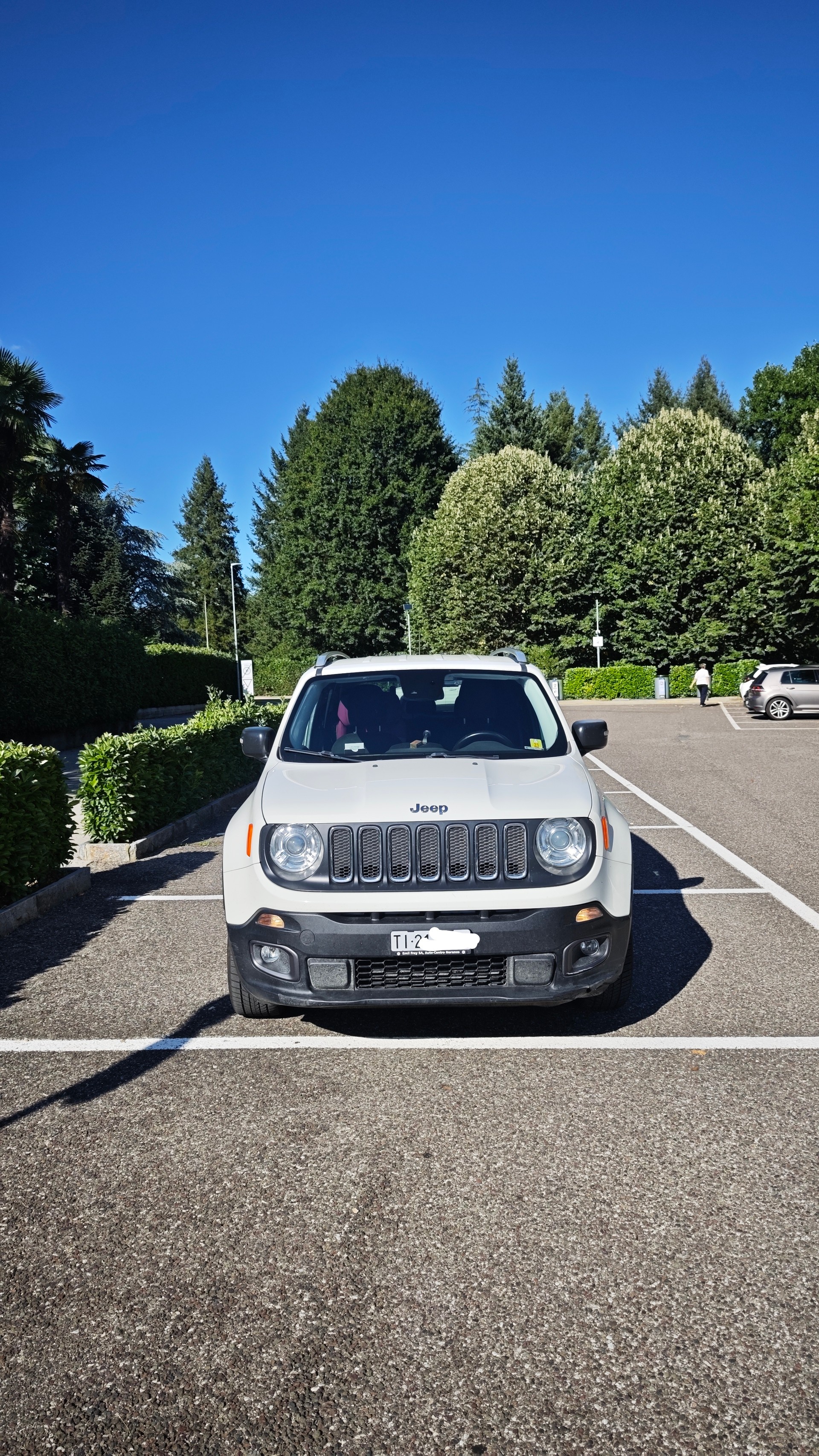 JEEP Renegade 2.0 CRD Limited AWD + Low Range 9ATX-image-2