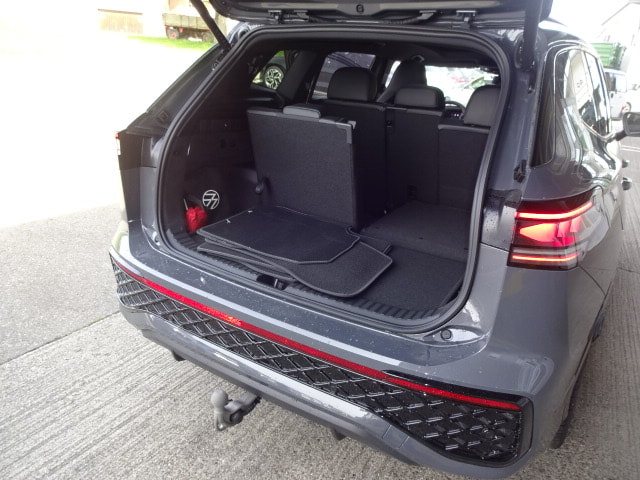 VW Tayron 2.0 TDI SCR R-Line 4Motion DSG-image-13