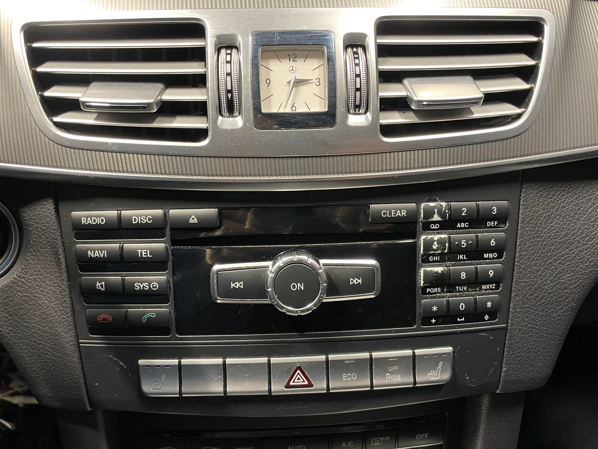 MERCEDES-BENZ E 200 BlueTEC Avantgarde 7G-Tronic (10)-image-14