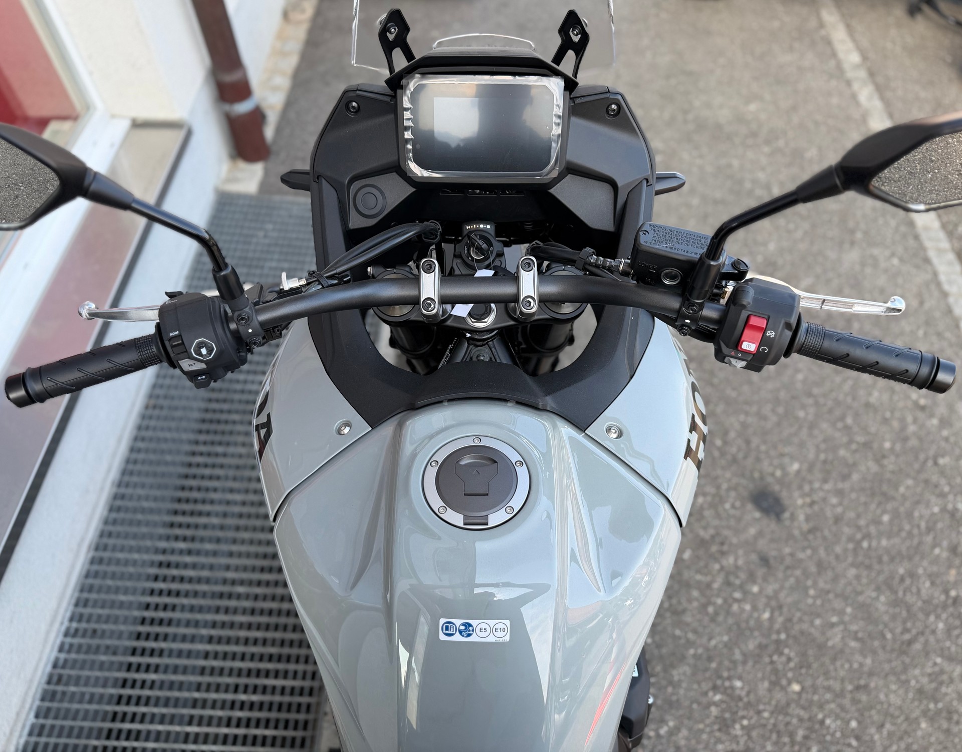 HONDA XL 750 Transalp E-Clutch 2026-image-8