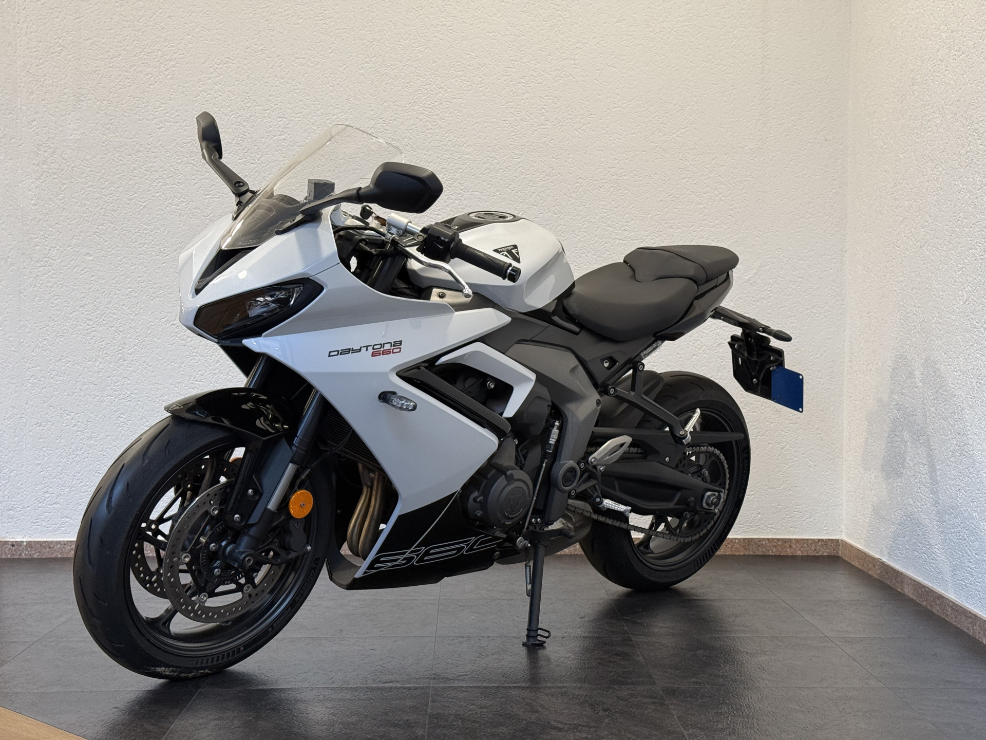 TRIUMPH Daytona 660-image-2