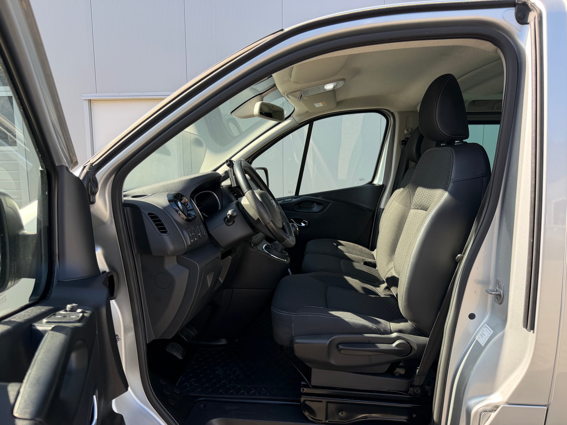 OPEL Vivaro 1.6CDTI Tourer 2.7t L2H1*TOP ZUSTAND*9-PLÄTZER*LANGER RADSTAND L2*AHK*-image-20