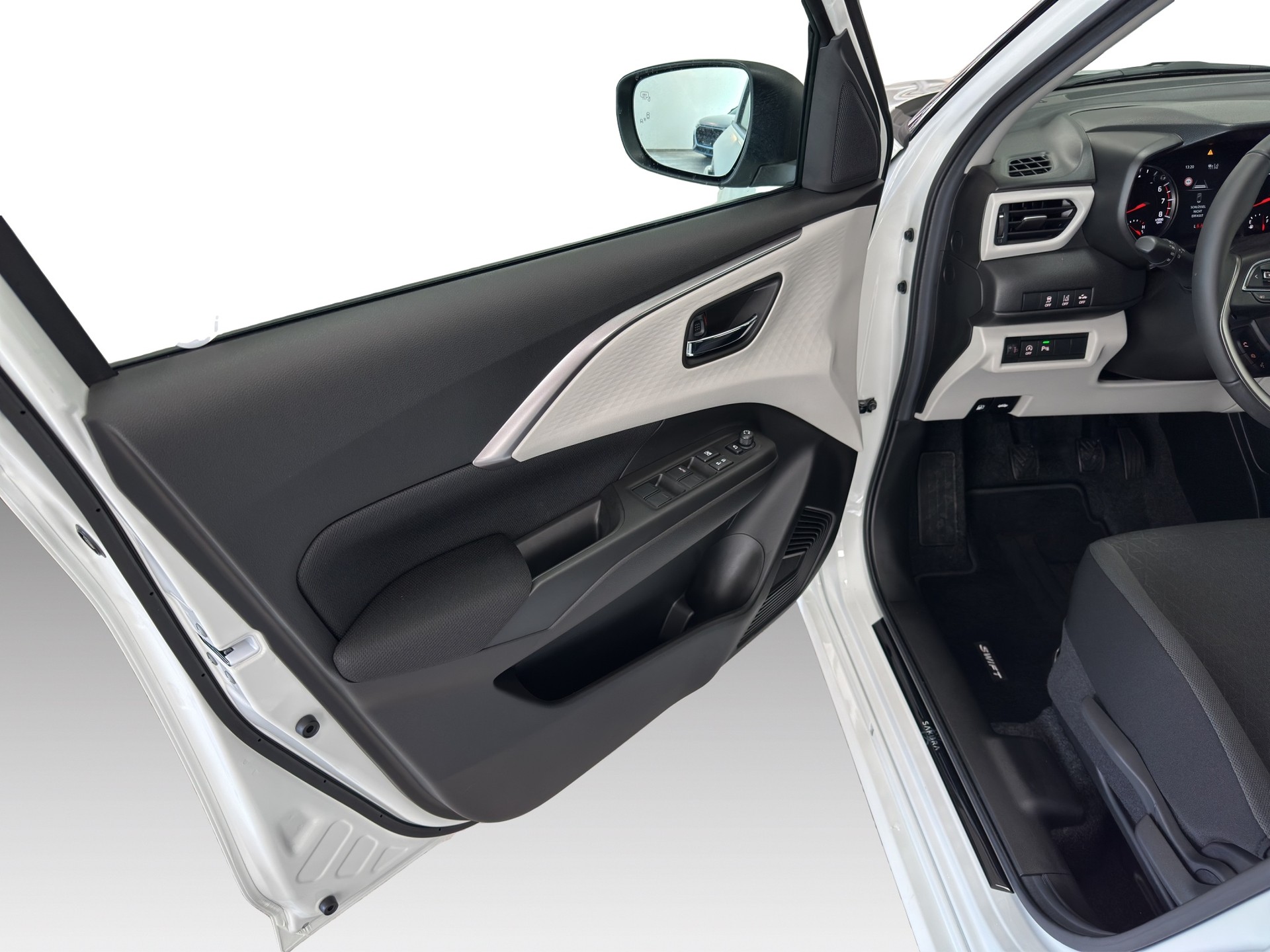 SUZUKI Swift 1.2 Sakura Top Hybrid 4x4-image-19