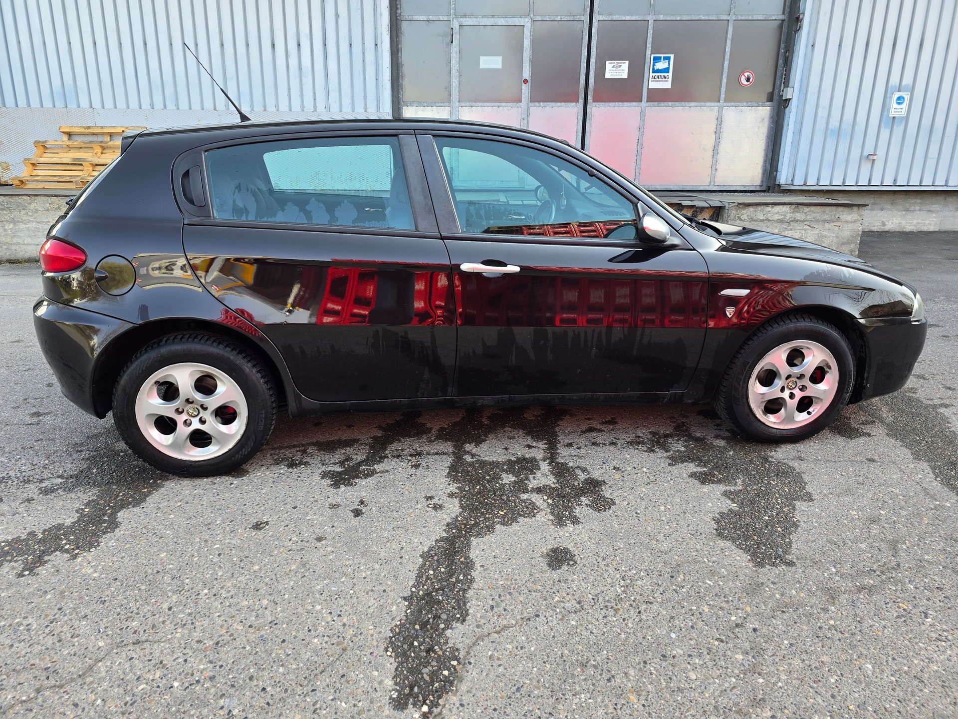 ALFA ROMEO 147 1.9 16V JTD Ducati Corse-image-7