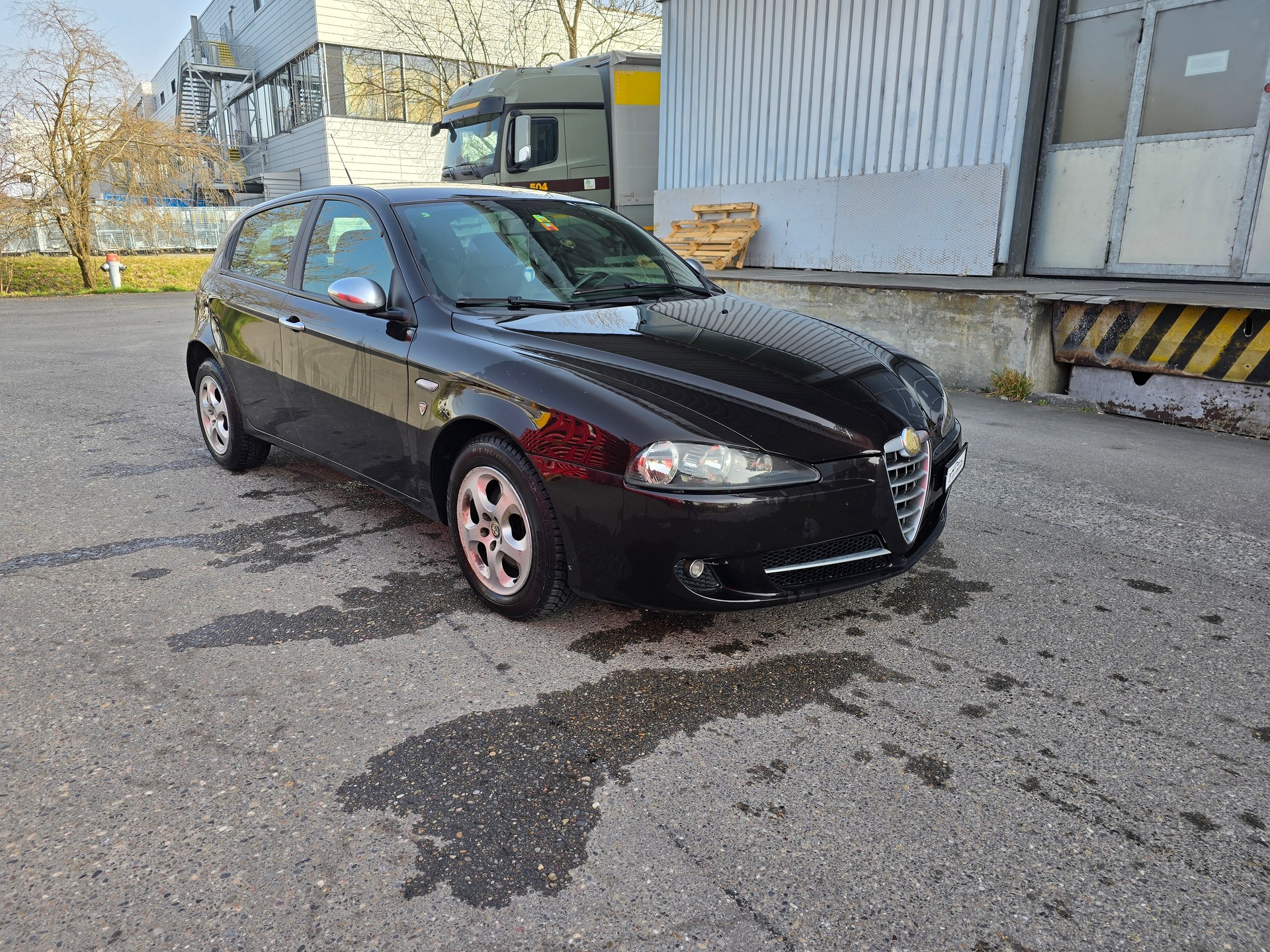 ALFA ROMEO 147 1.9 16V JTD Ducati Corse-showroom-element-1