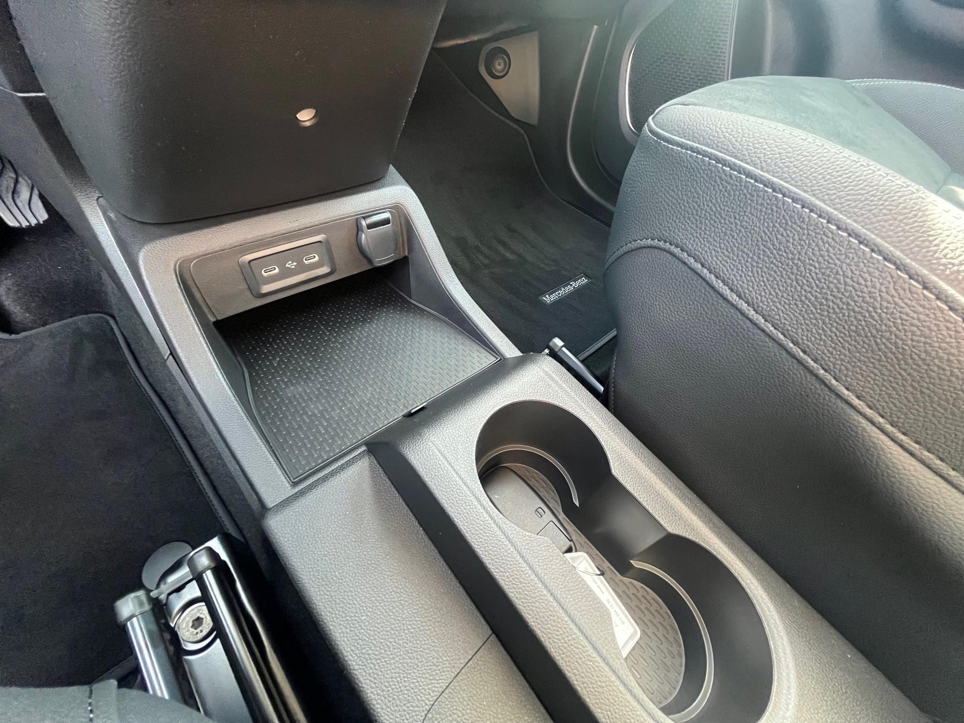 MERCEDES-BENZ 180 d Style Van S-image-12