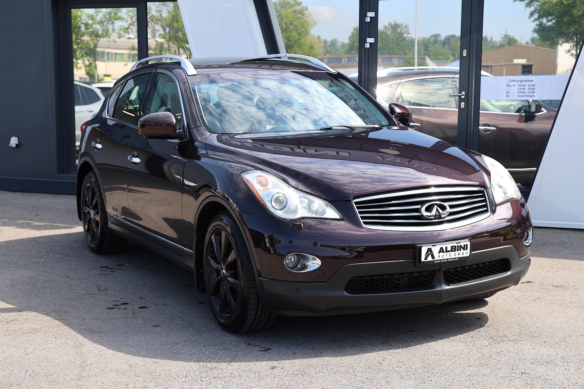 INFINITI 35 AWD Automatic LUXURY-showroom-element-2