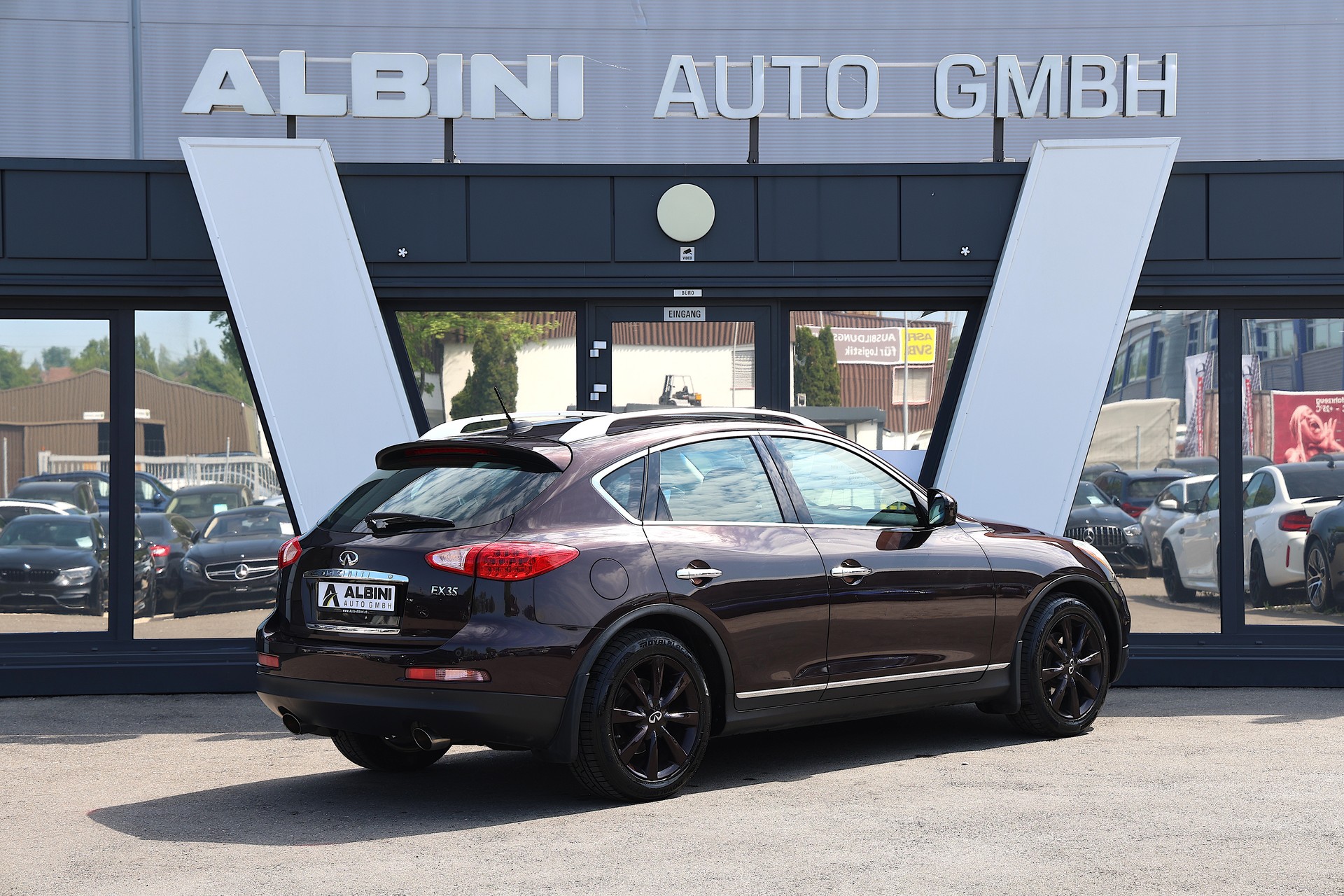 INFINITI 35 AWD Automatic LUXURY-showroom-element-3
