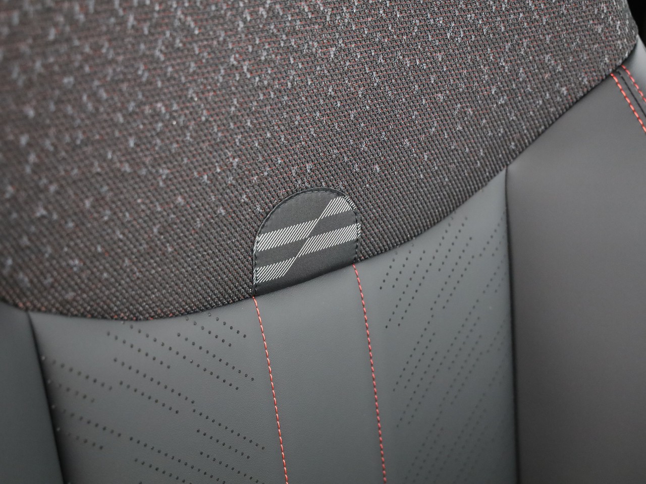 MINI Aceman E John Cooper Works-image-17