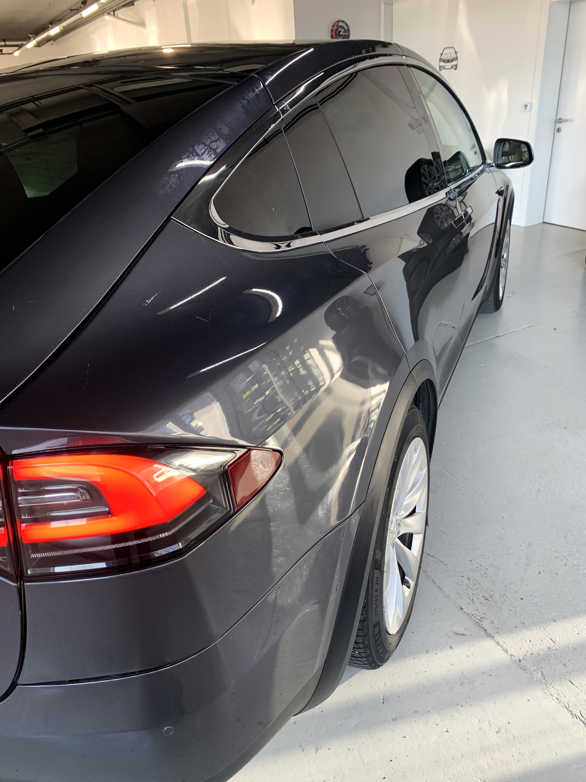 TESLA Model X 100 D-image-10