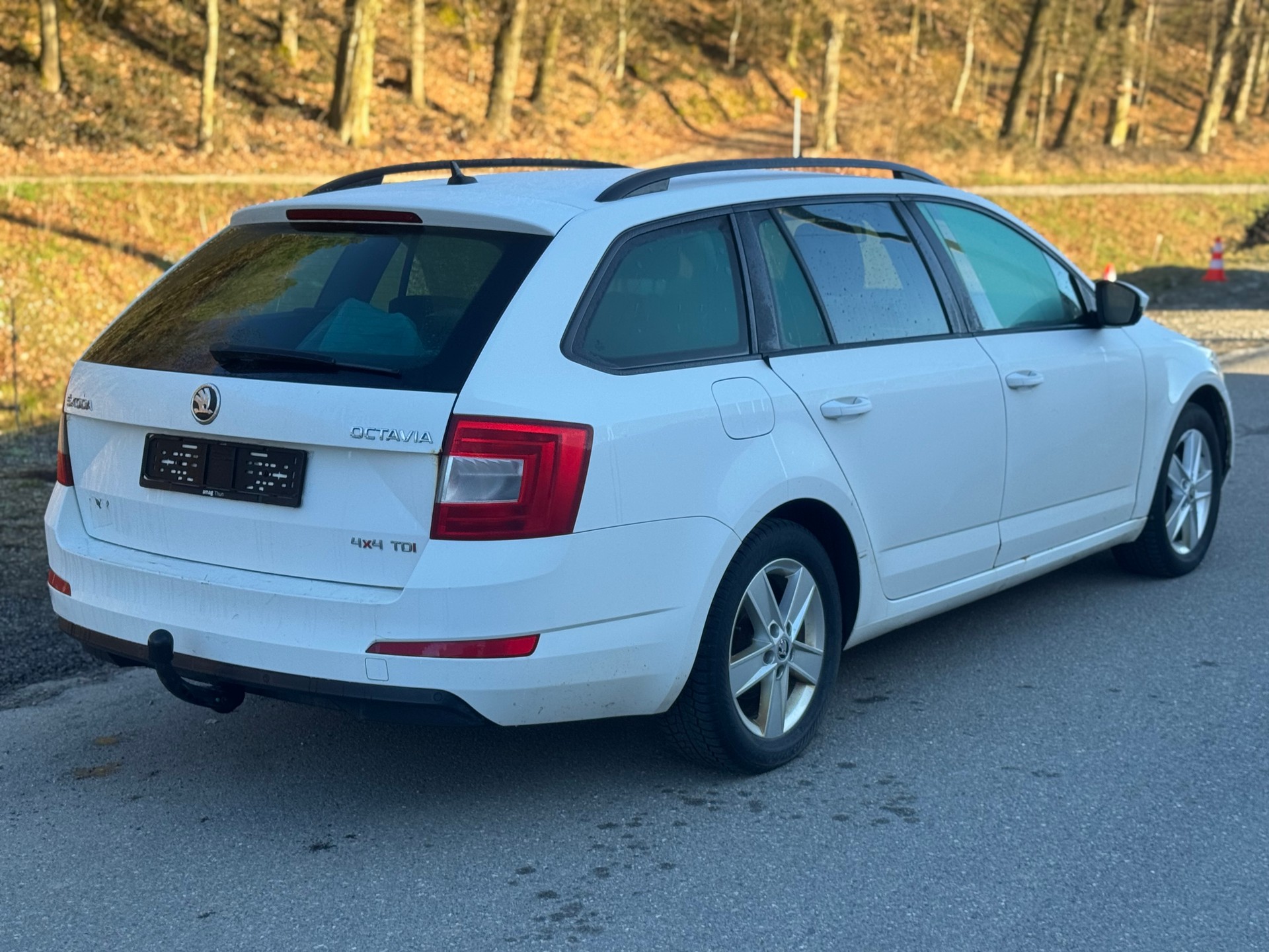 SKODA Octavia Combi 2.0 TDI Ambition 4x4-image-3