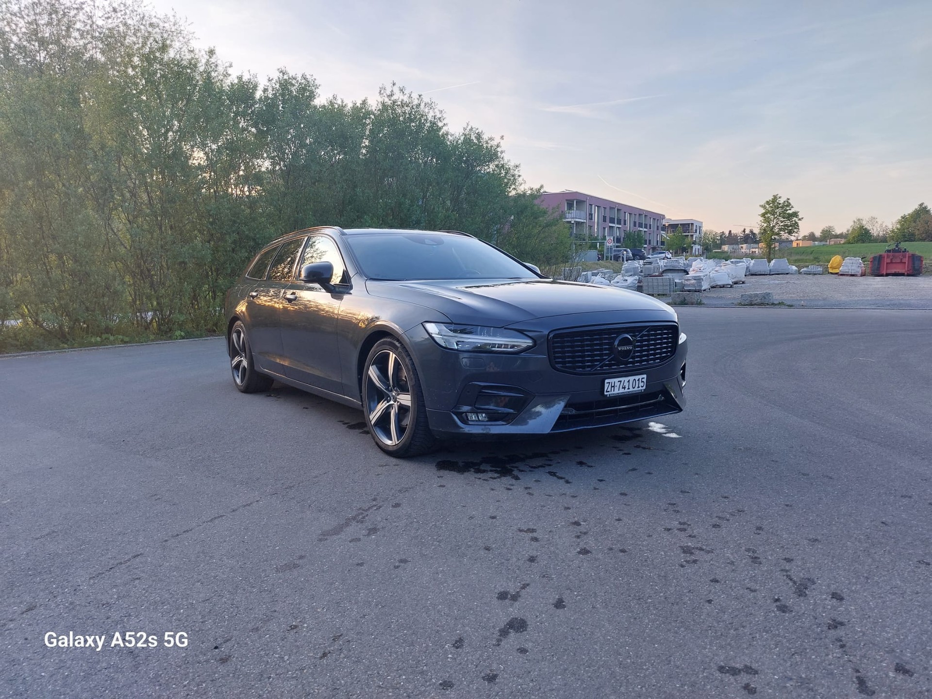 VOLVO V90 2.0 D5 R-Design AWD-image-4