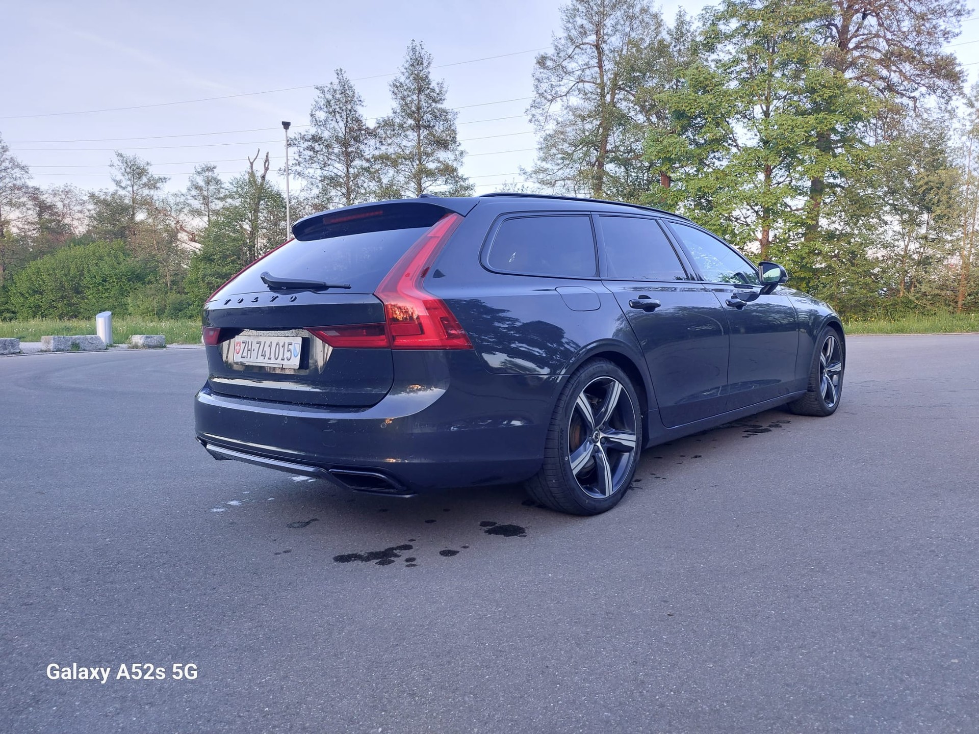 VOLVO V90 2.0 D5 R-Design AWD-image-2