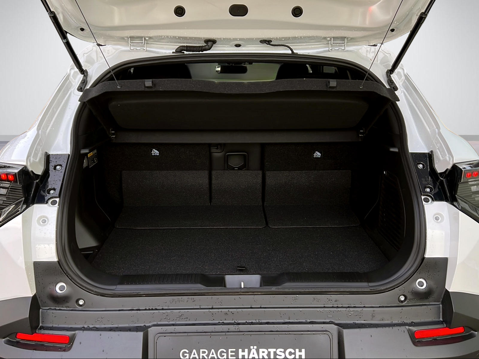 TOYOTA Urban Cruiser Premium AWD-image-5