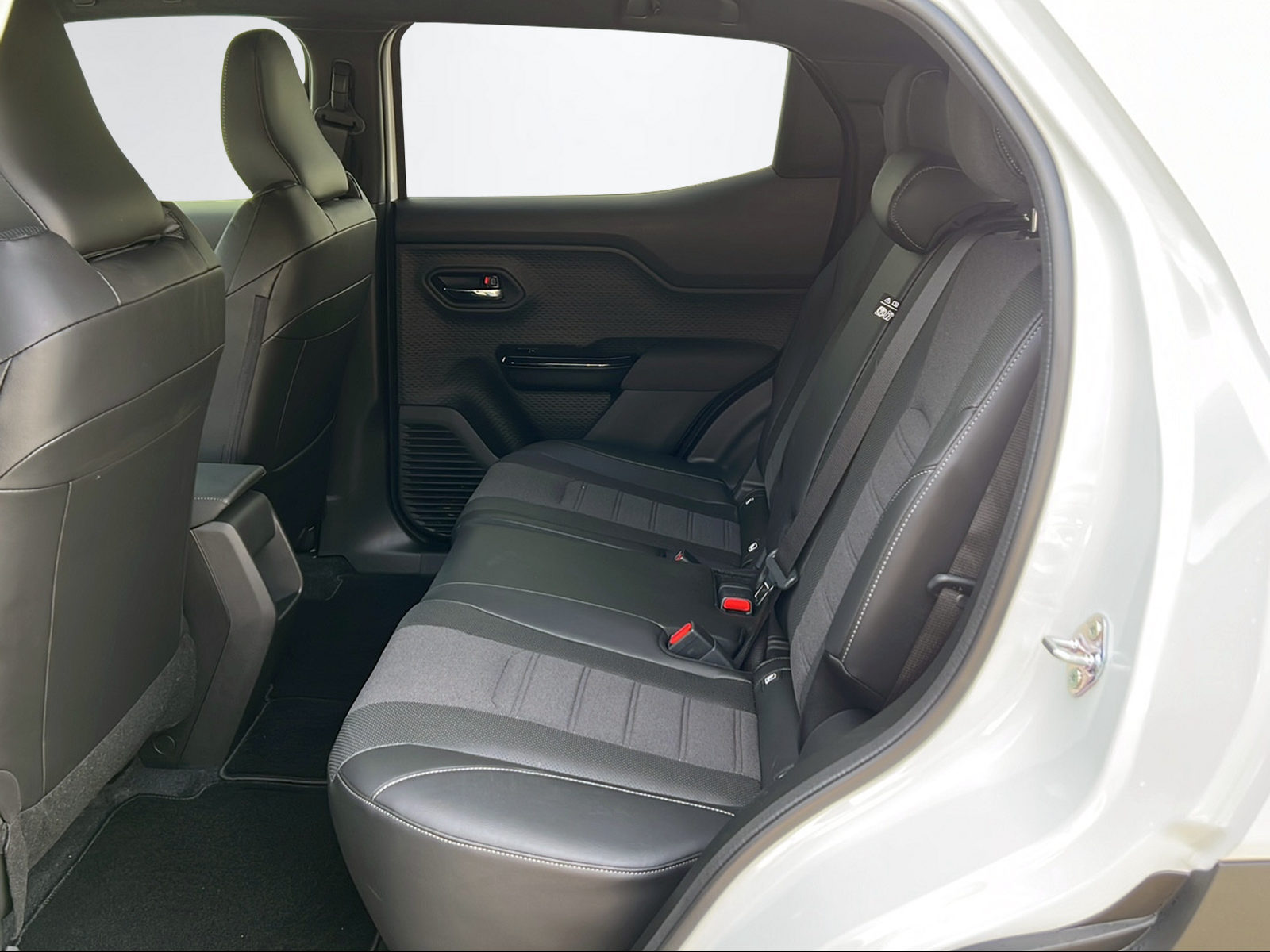 TOYOTA Urban Cruiser Premium AWD-image-10