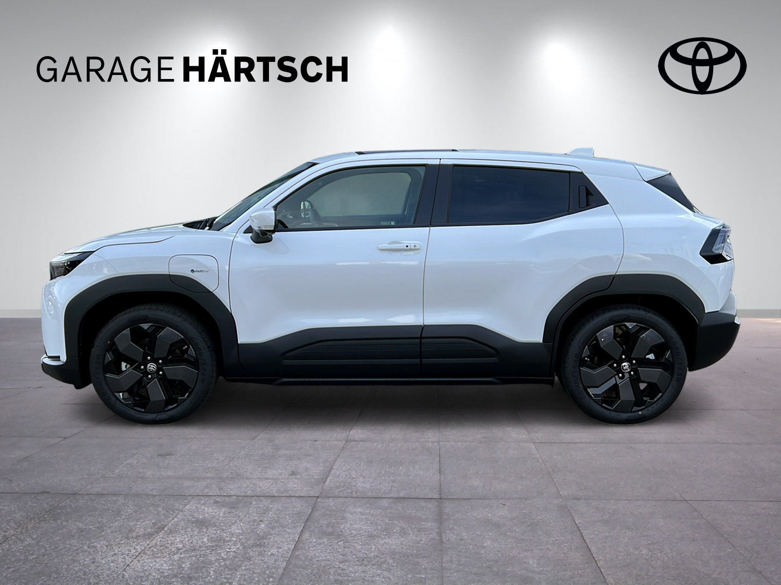 TOYOTA Urban Cruiser Premium AWD-showroom-element-1