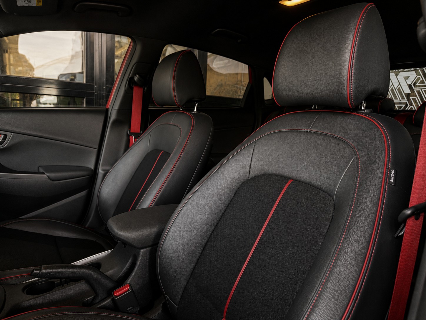 HYUNDAI Kona 1.0 T-GDi Amplia 2WD-image-14