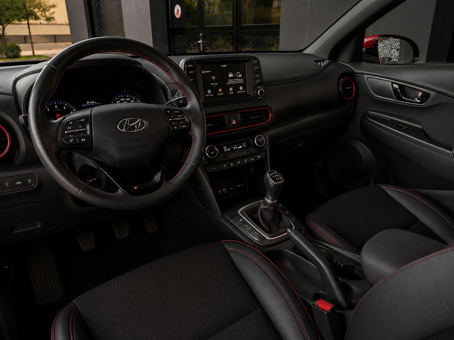 HYUNDAI Kona 1.0 T-GDi Amplia 2WD-image-9