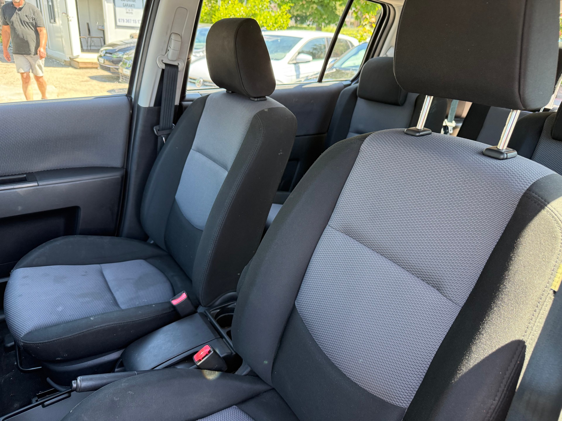 MAZDA 5 1.8 16V Confort-image-10