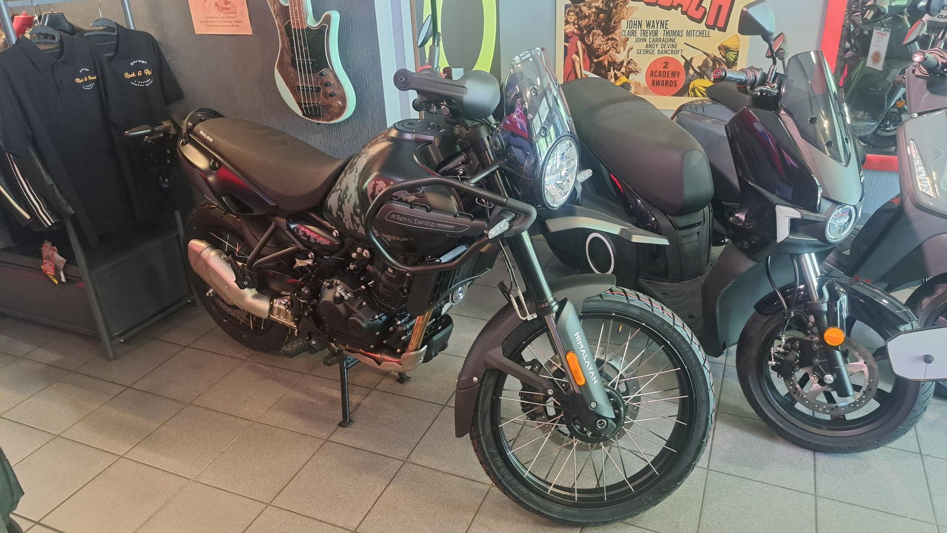 ROYAL ENFIELD New HIMALAYAN 452