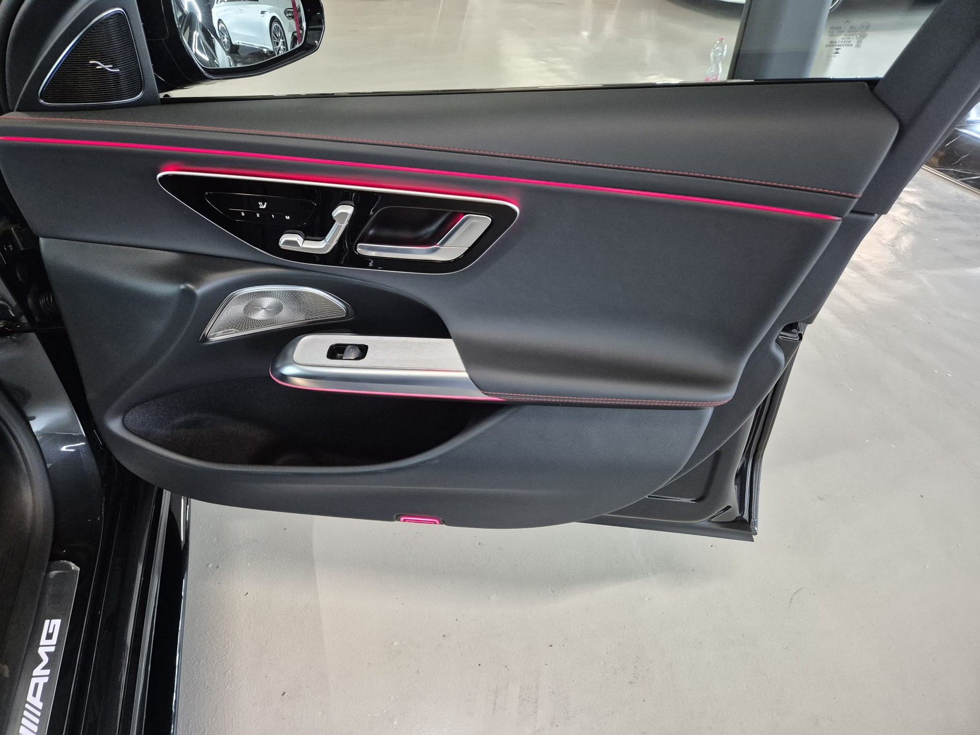 MERCEDES-BENZ E 53 Hybrid T 4Matic+ 9G-Tronic-image-28