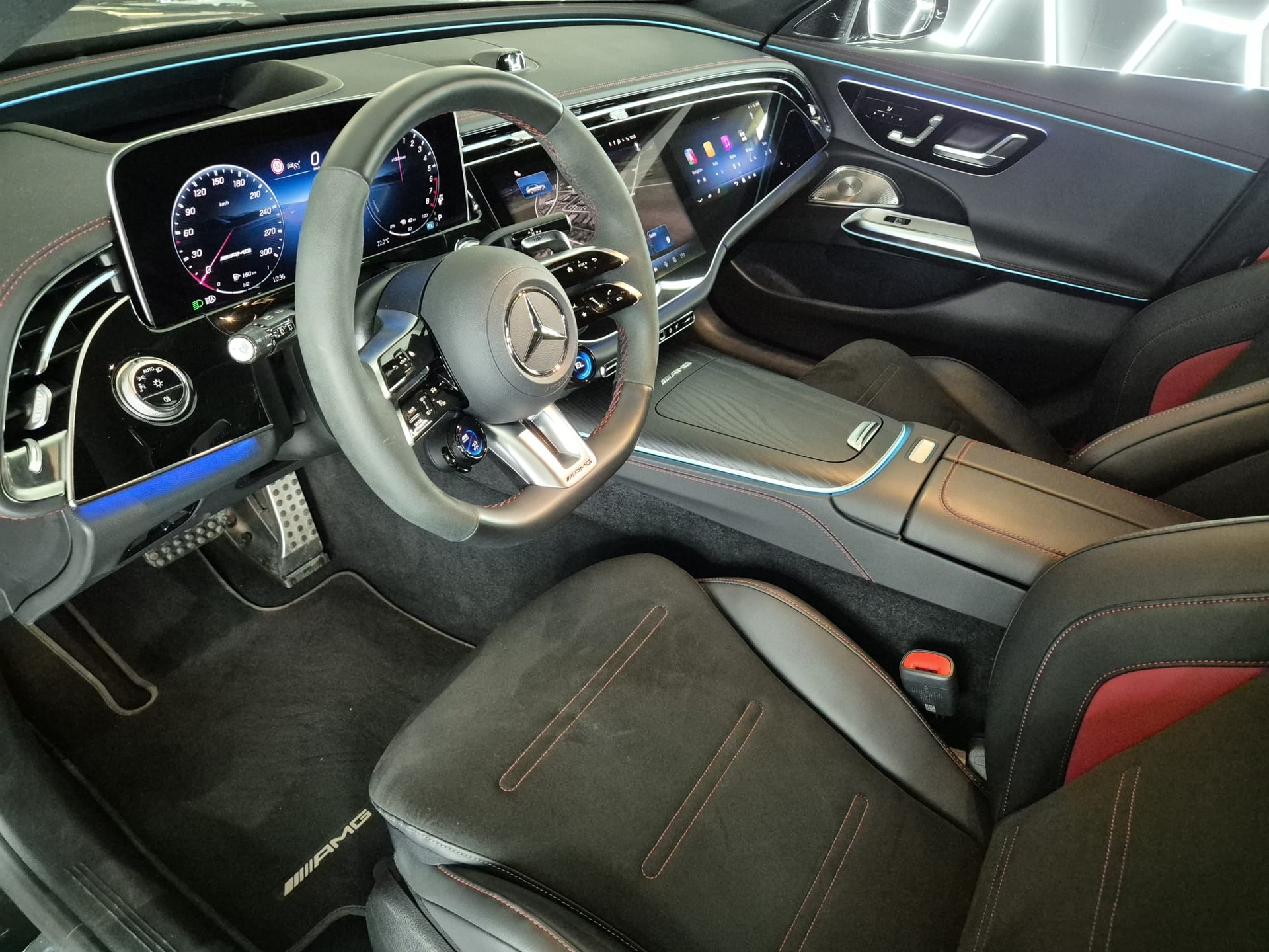 MERCEDES-BENZ E 53 Hybrid T 4Matic+ 9G-Tronic-image-15