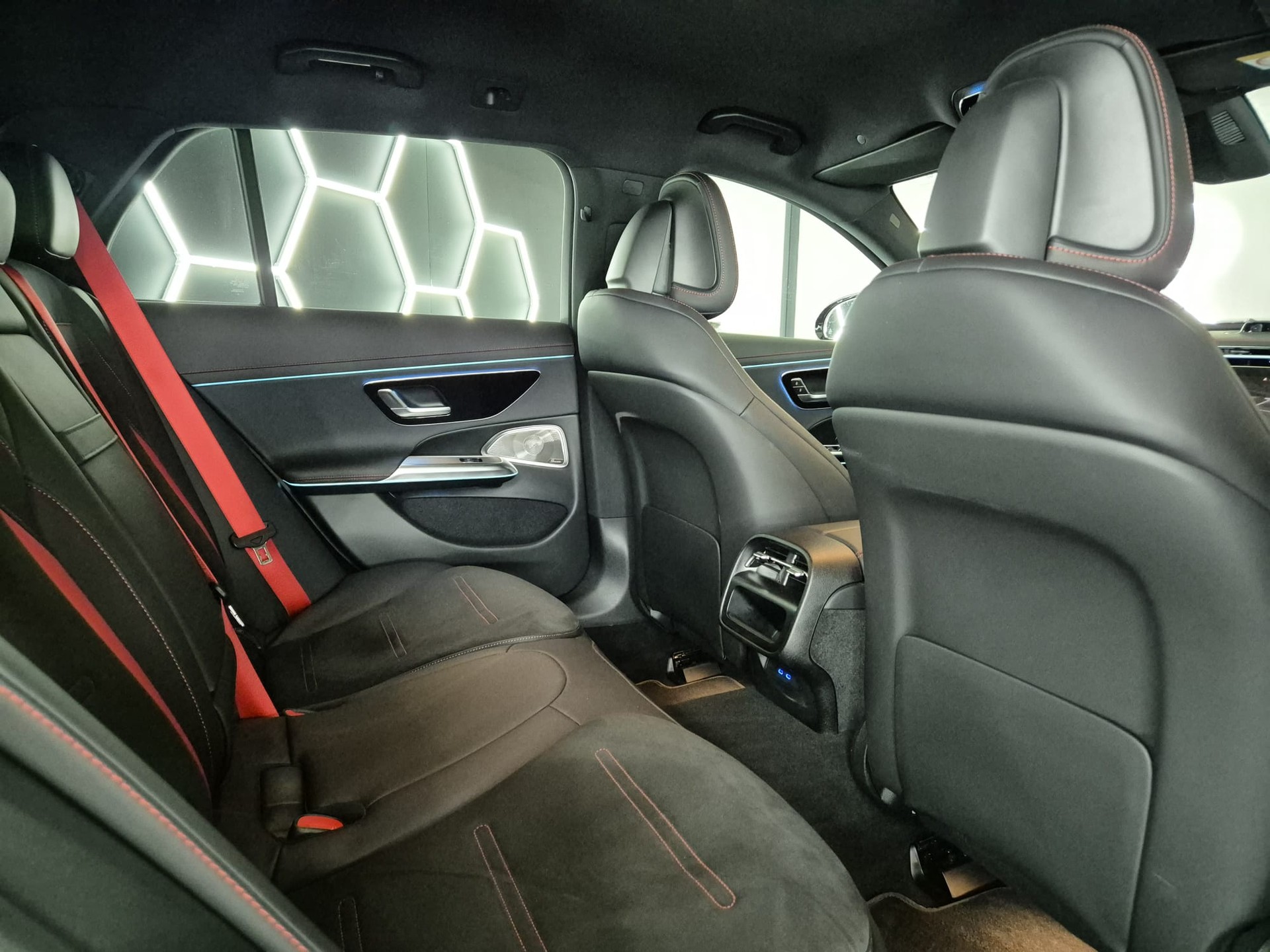 MERCEDES-BENZ E 53 Hybrid T 4Matic+ 9G-Tronic-image-21