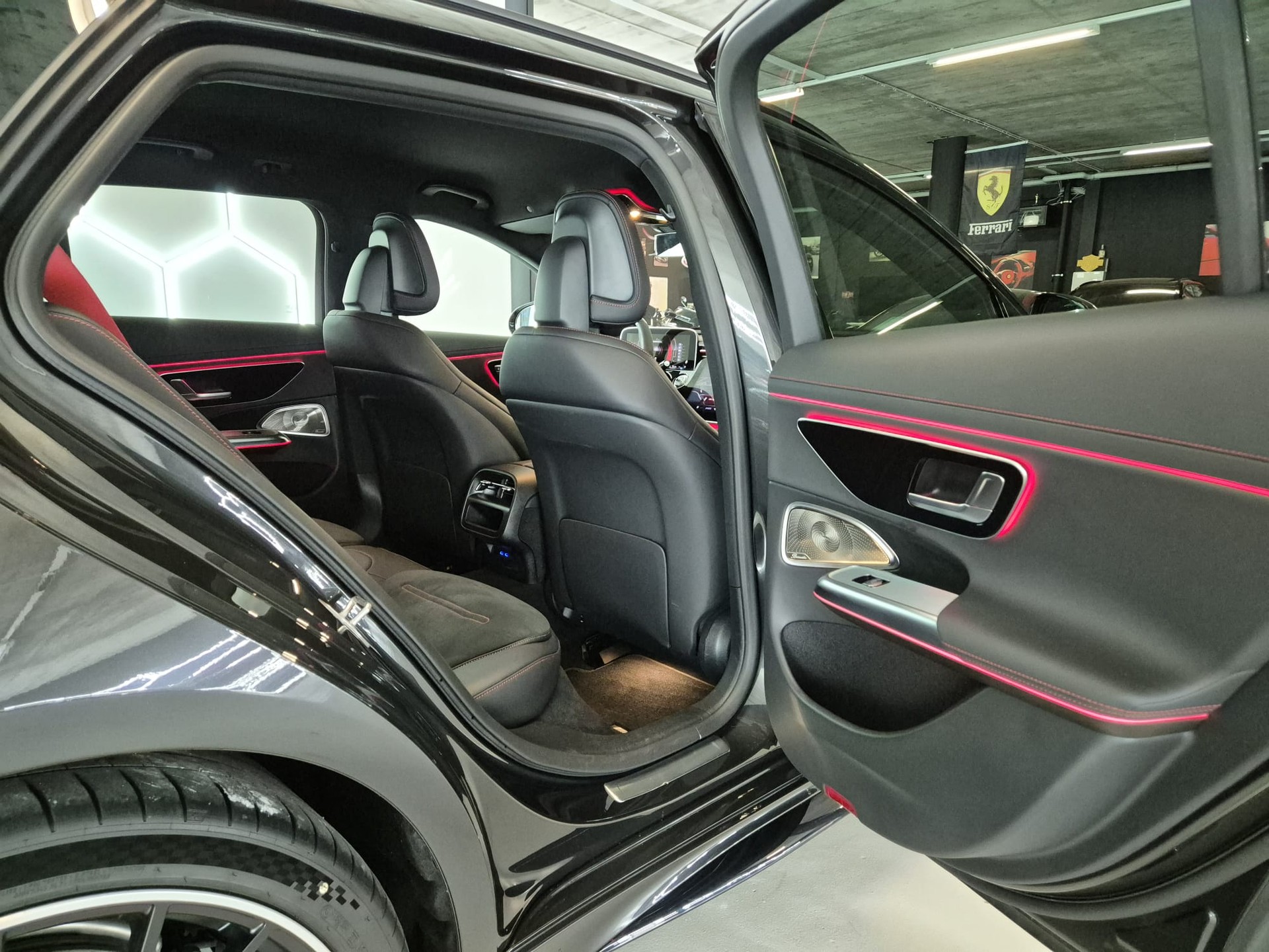 MERCEDES-BENZ E 53 Hybrid T 4Matic+ 9G-Tronic-image-24