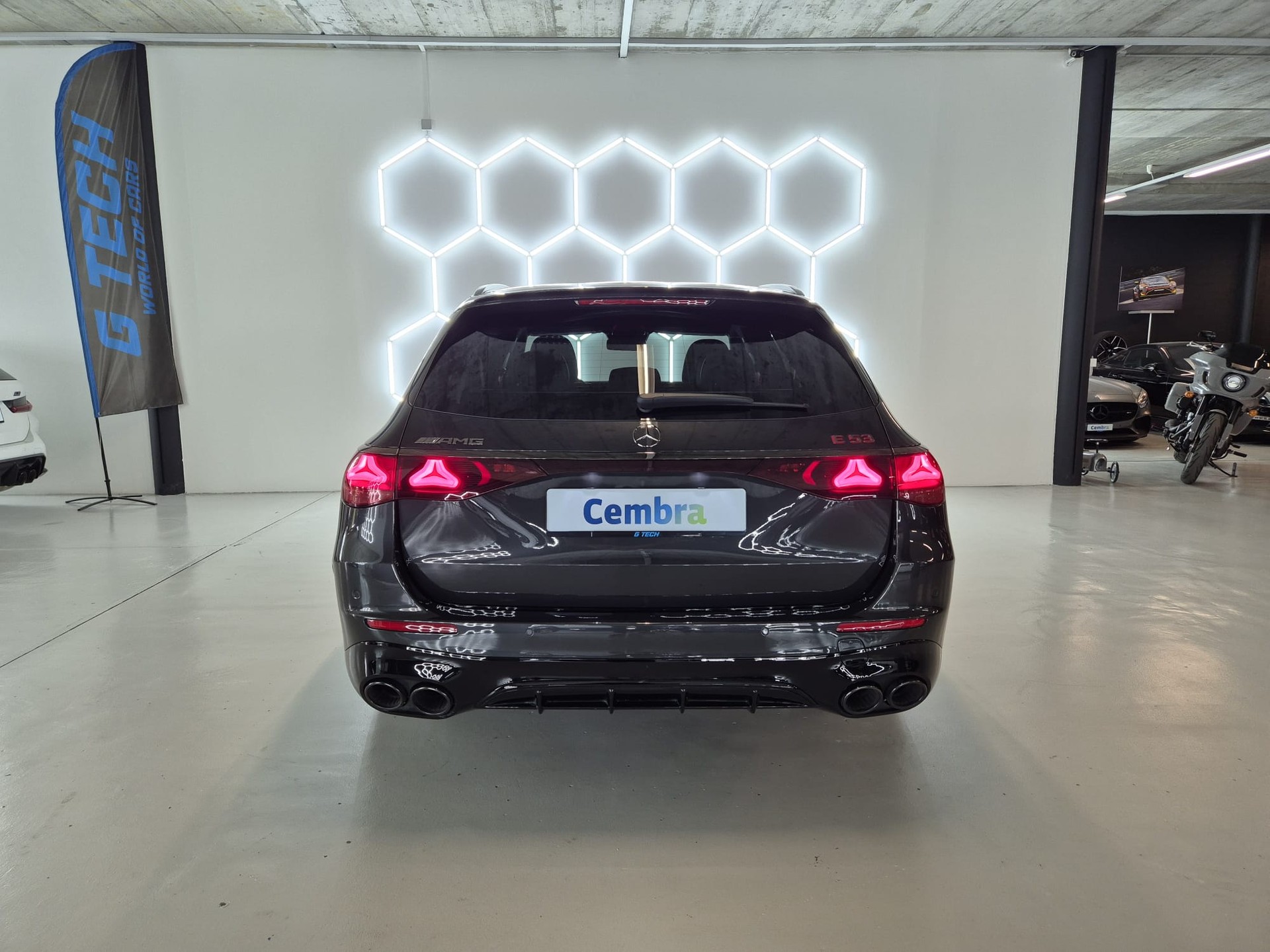 MERCEDES-BENZ E 53 Hybrid T 4Matic+ 9G-Tronic-image-11