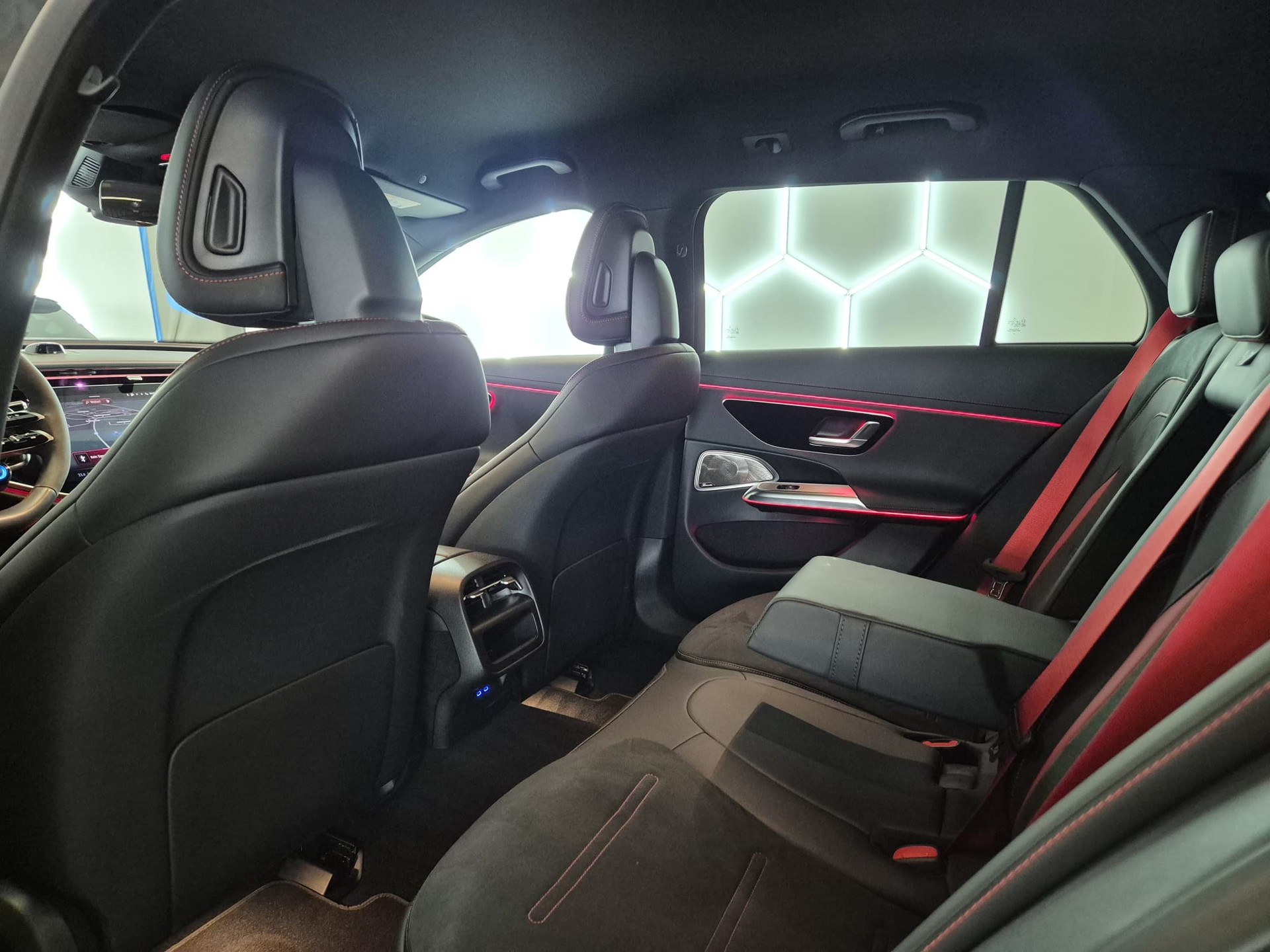 MERCEDES-BENZ E 53 Hybrid T 4Matic+ 9G-Tronic-image-18