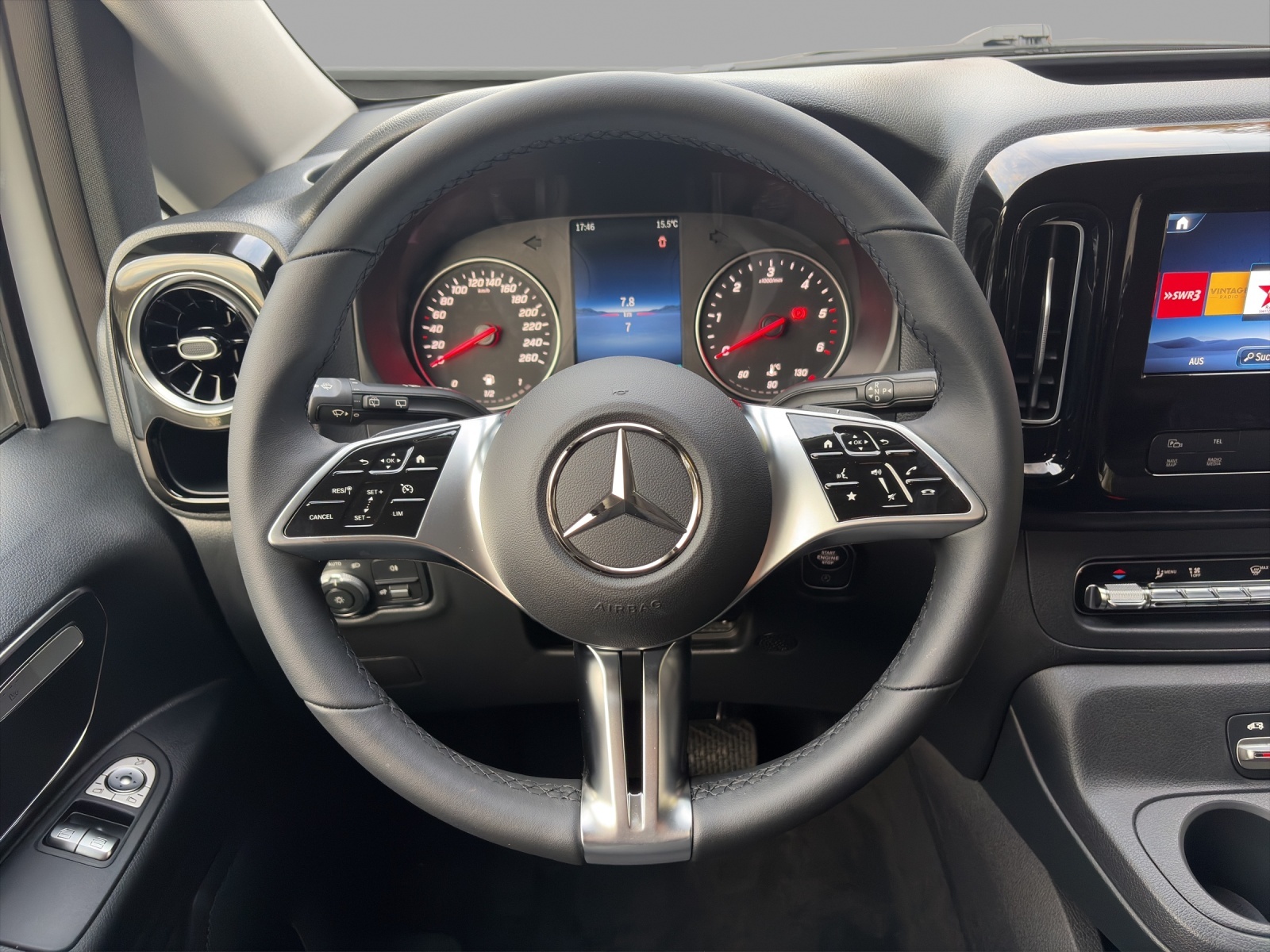 MERCEDES-BENZ Vito 116 CDI Lang Tourer 9G-Tronic 4M Select-image-8