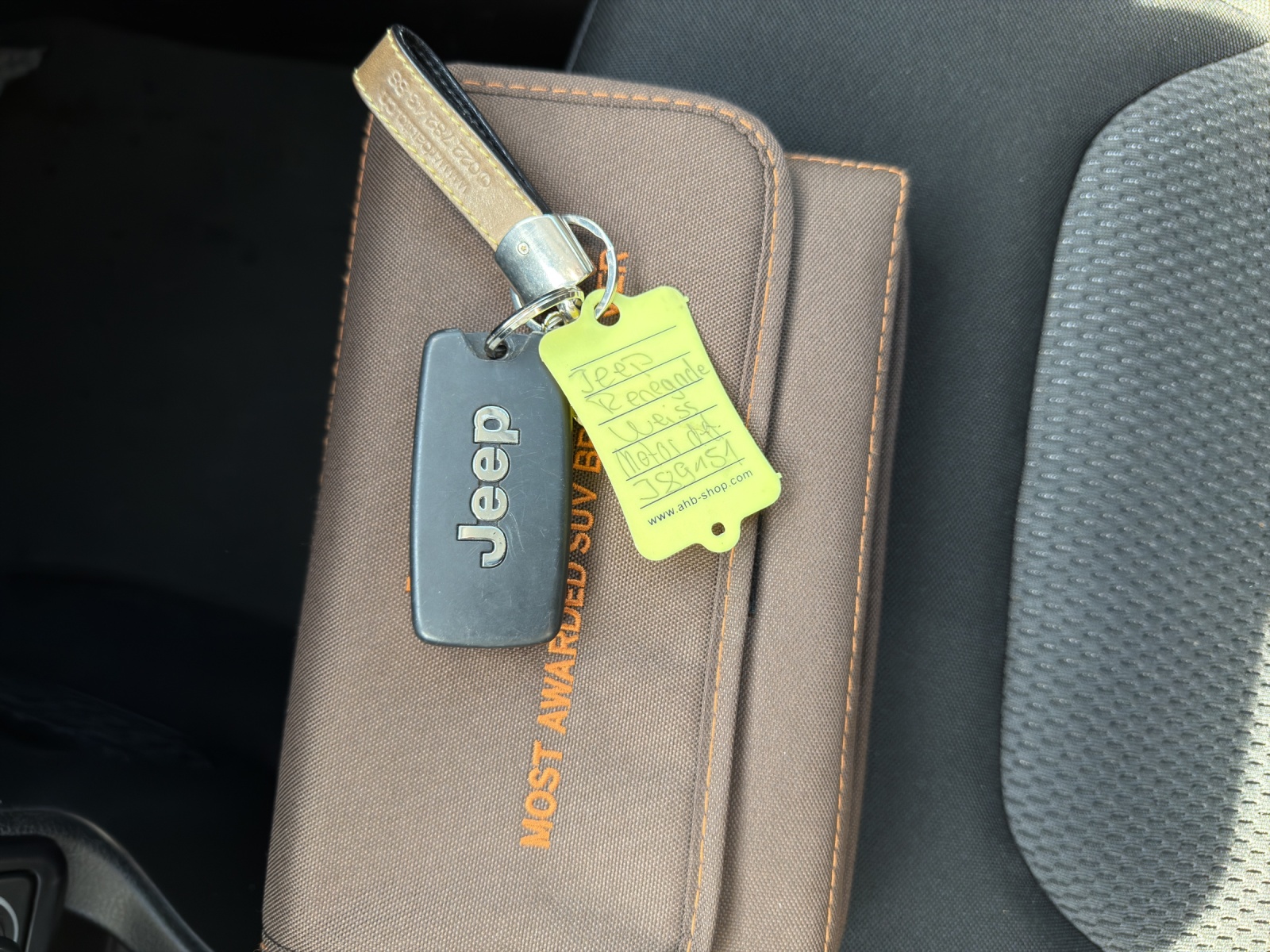 JEEP Renegade 1.0 Turbo Night Eagle-image-24