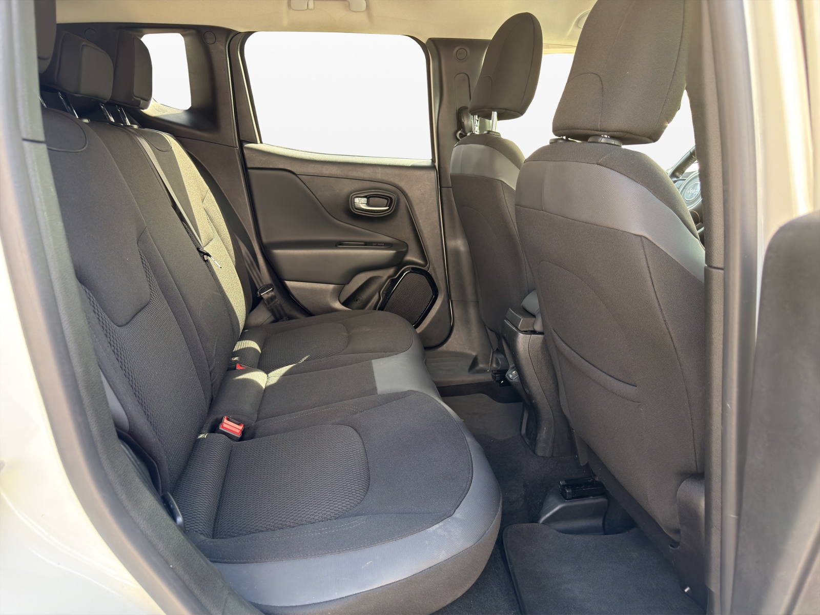 JEEP Renegade 1.0 Turbo Night Eagle-image-18