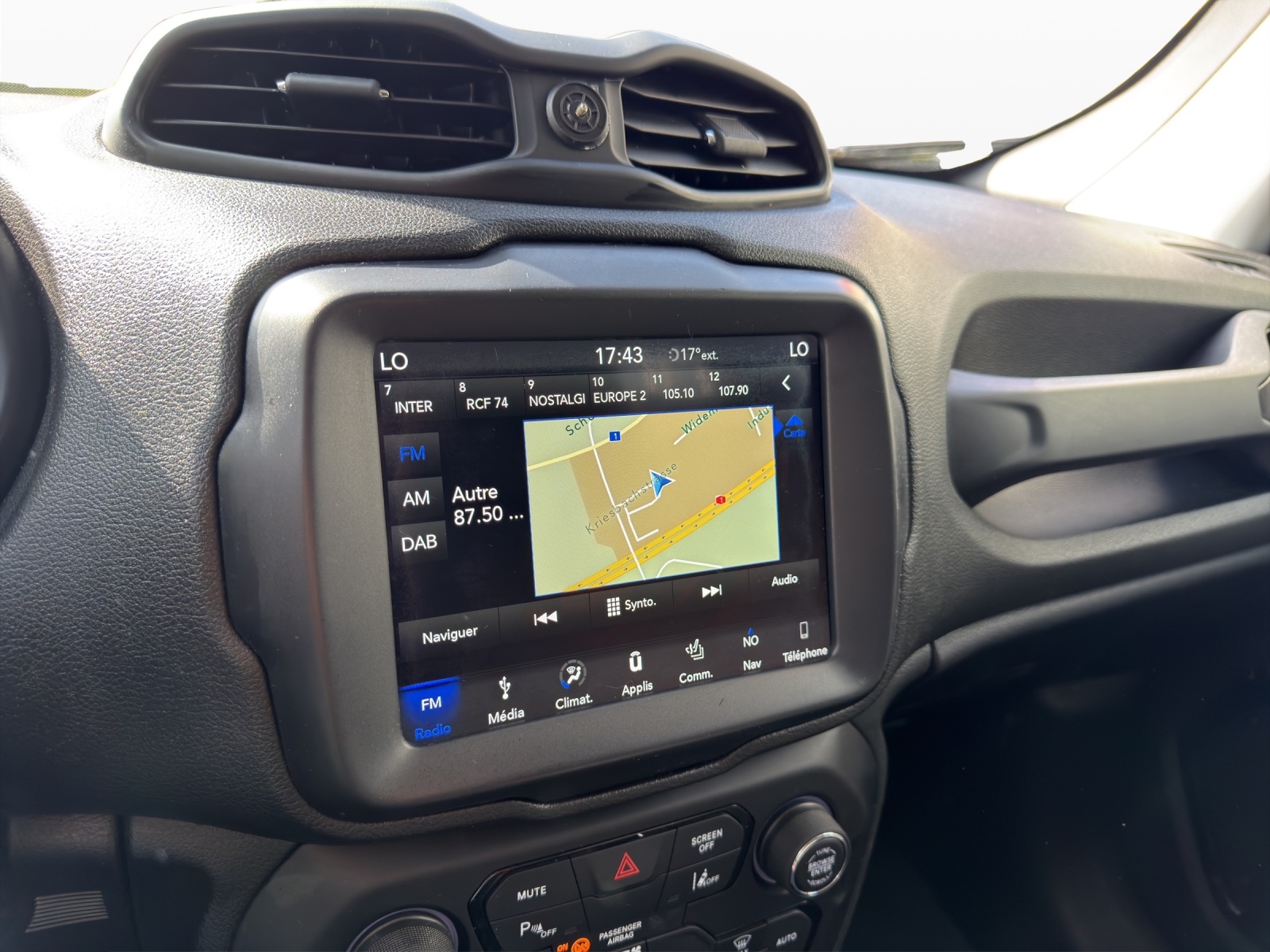 JEEP Renegade 1.0 Turbo Night Eagle-image-12