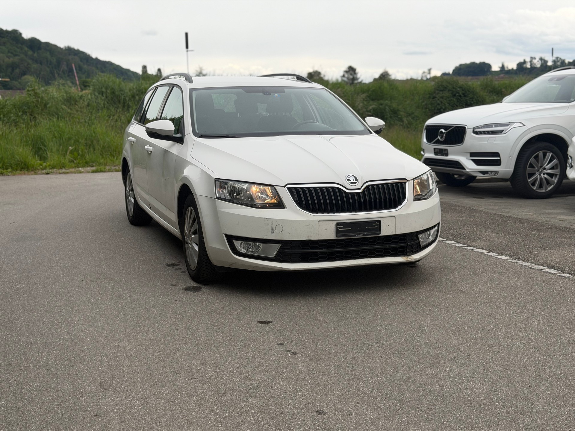 SKODA Octavia Combi 1.4 TSI Fresh DSG-image-2
