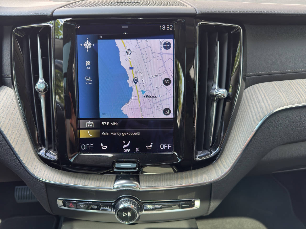 VOLVO XC60 2.0 T8 TE Inscription eAWD-image-14