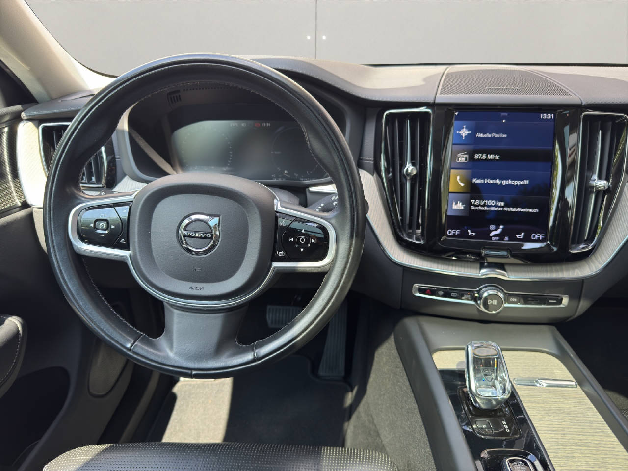 VOLVO XC60 2.0 T8 TE Inscription eAWD-image-12