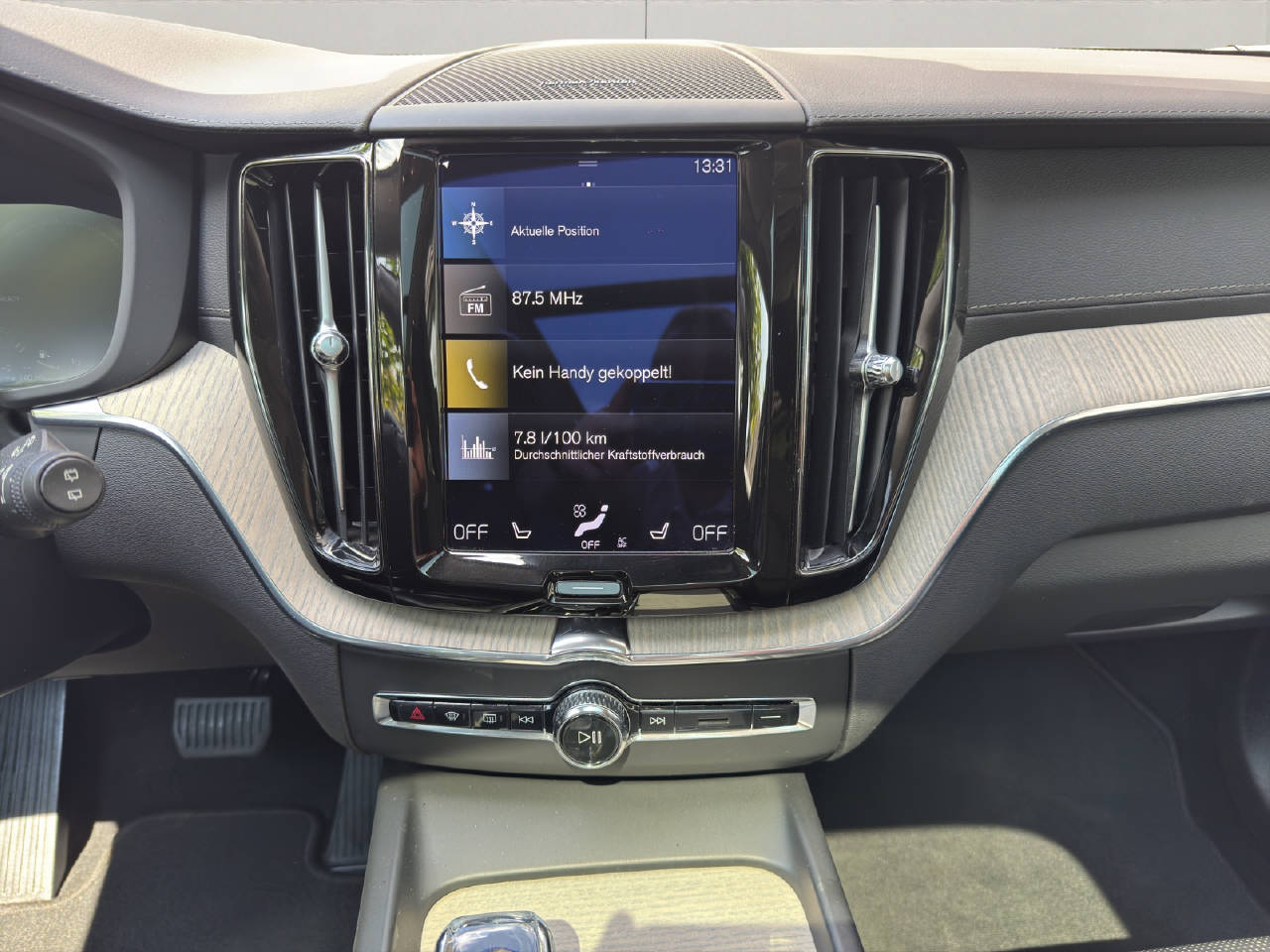 VOLVO XC60 2.0 T8 TE Inscription eAWD-image-6