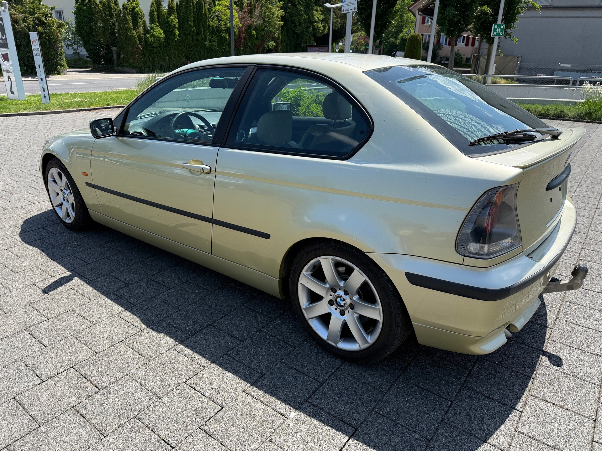 BMW 320td Compact-image-5