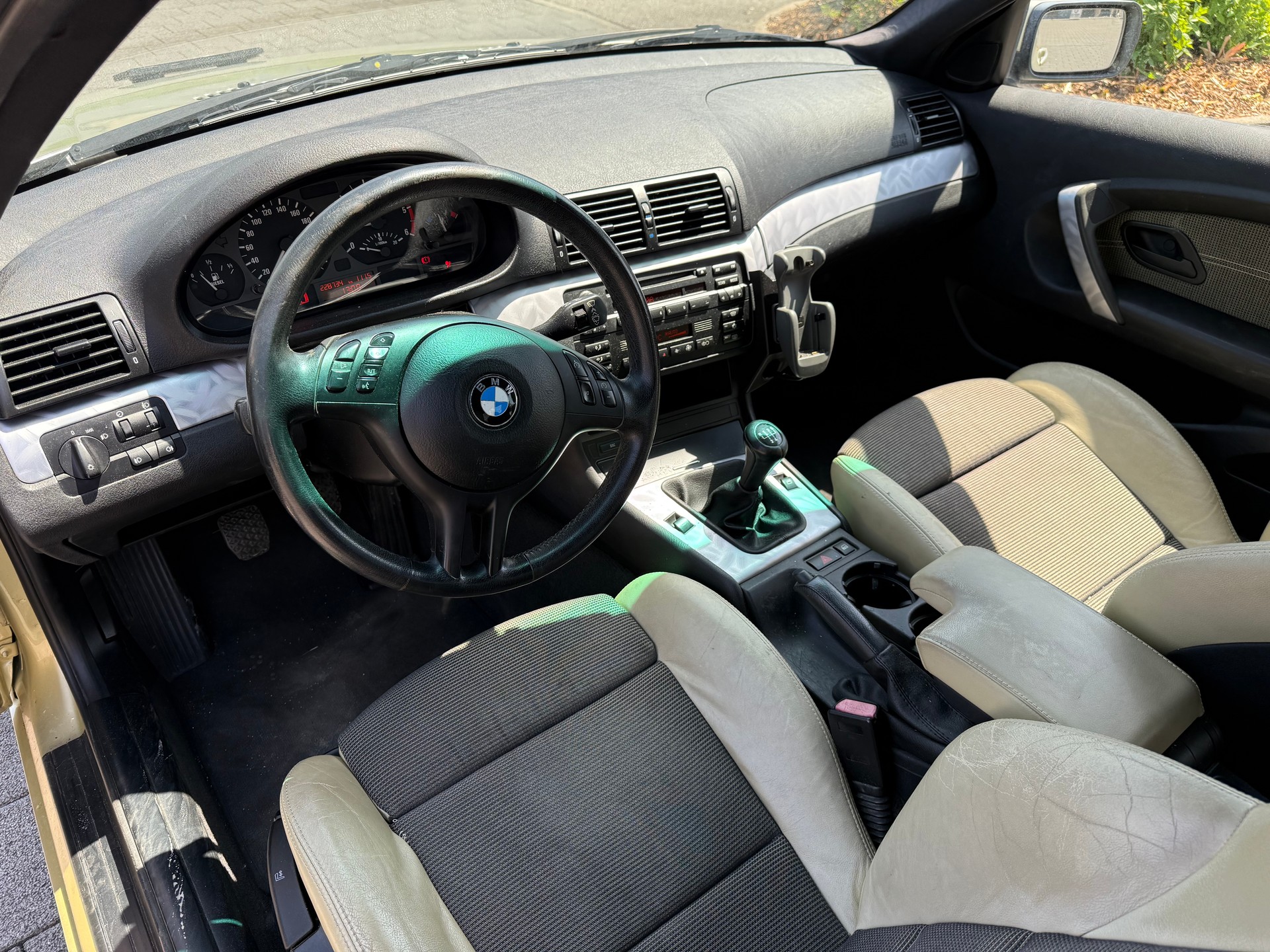 BMW 320td Compact-image-8