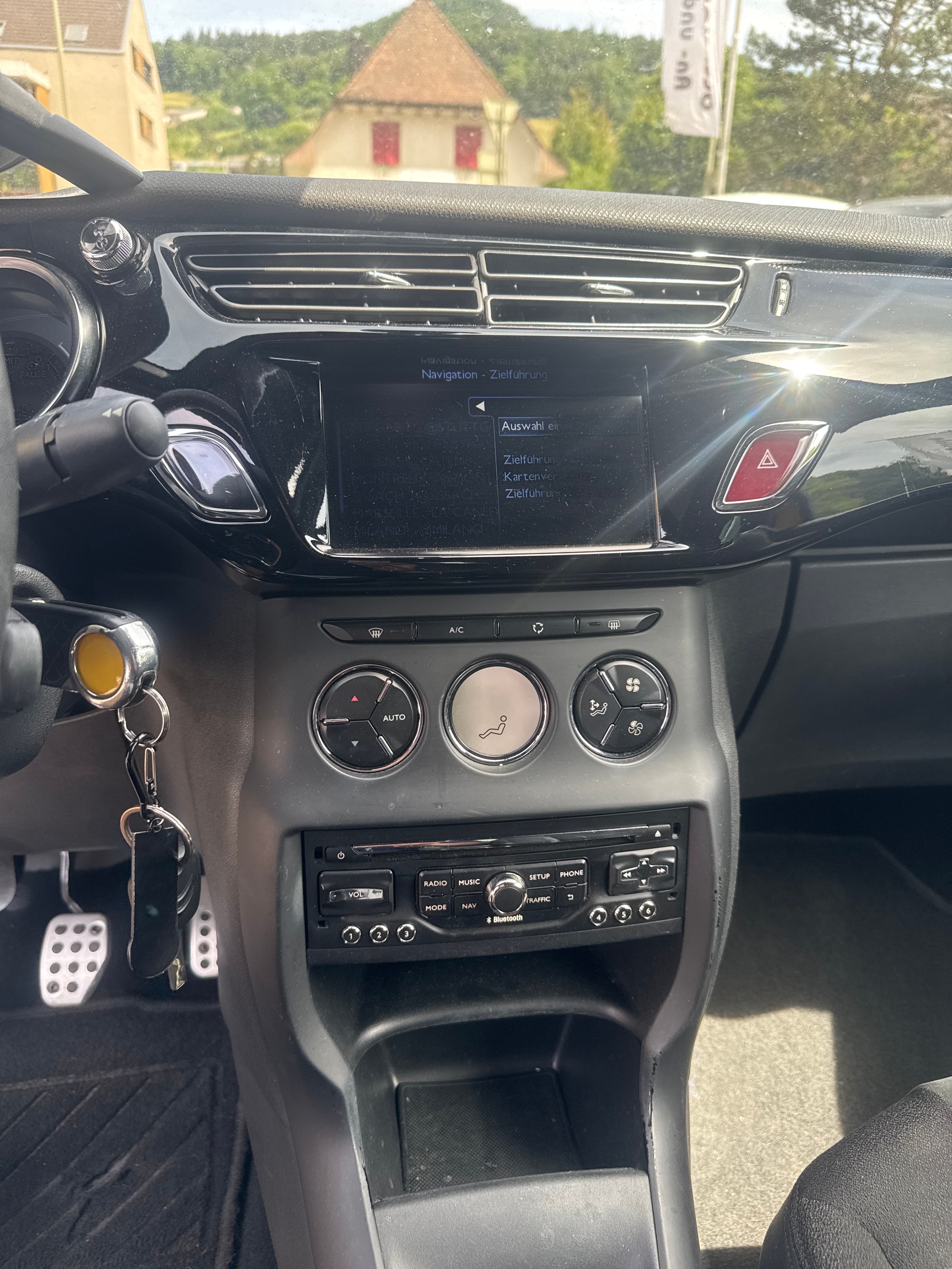DS AUTOMOBILES DS3 Cabrio 1.2 VTi Chic-image-12