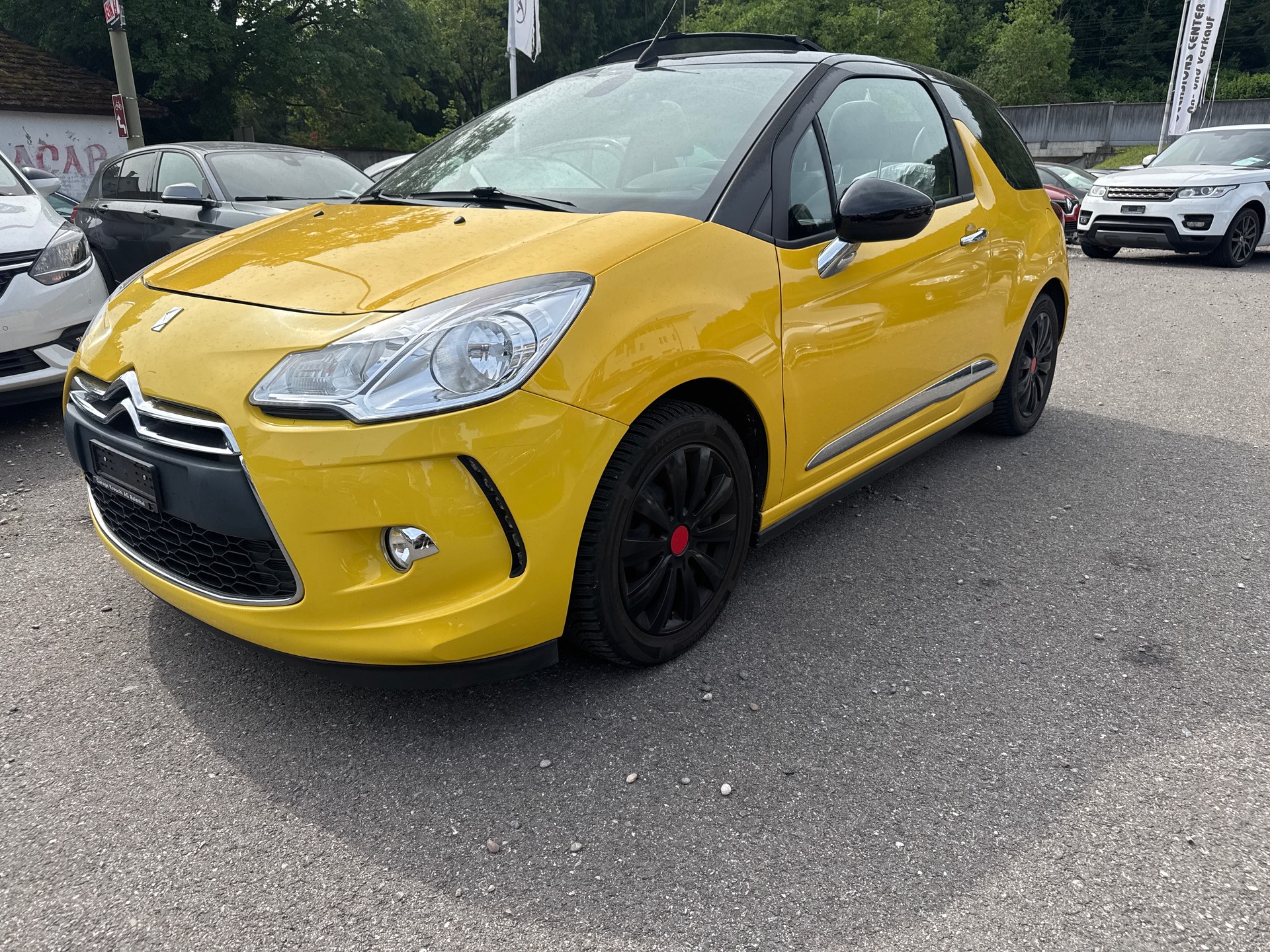 DS AUTOMOBILES DS3 Cabrio 1.2 VTi Chic-image-1