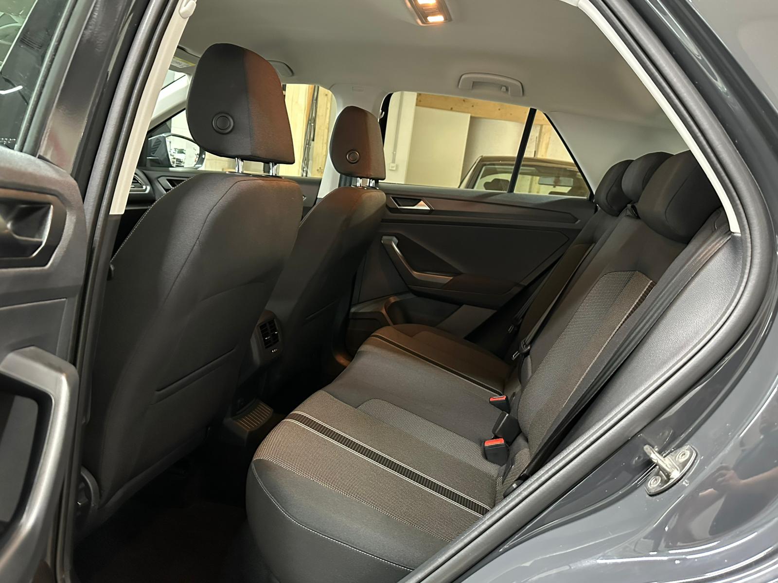 VW T-Roc 2.0 TSI Sport DSG 4Motion-image-8